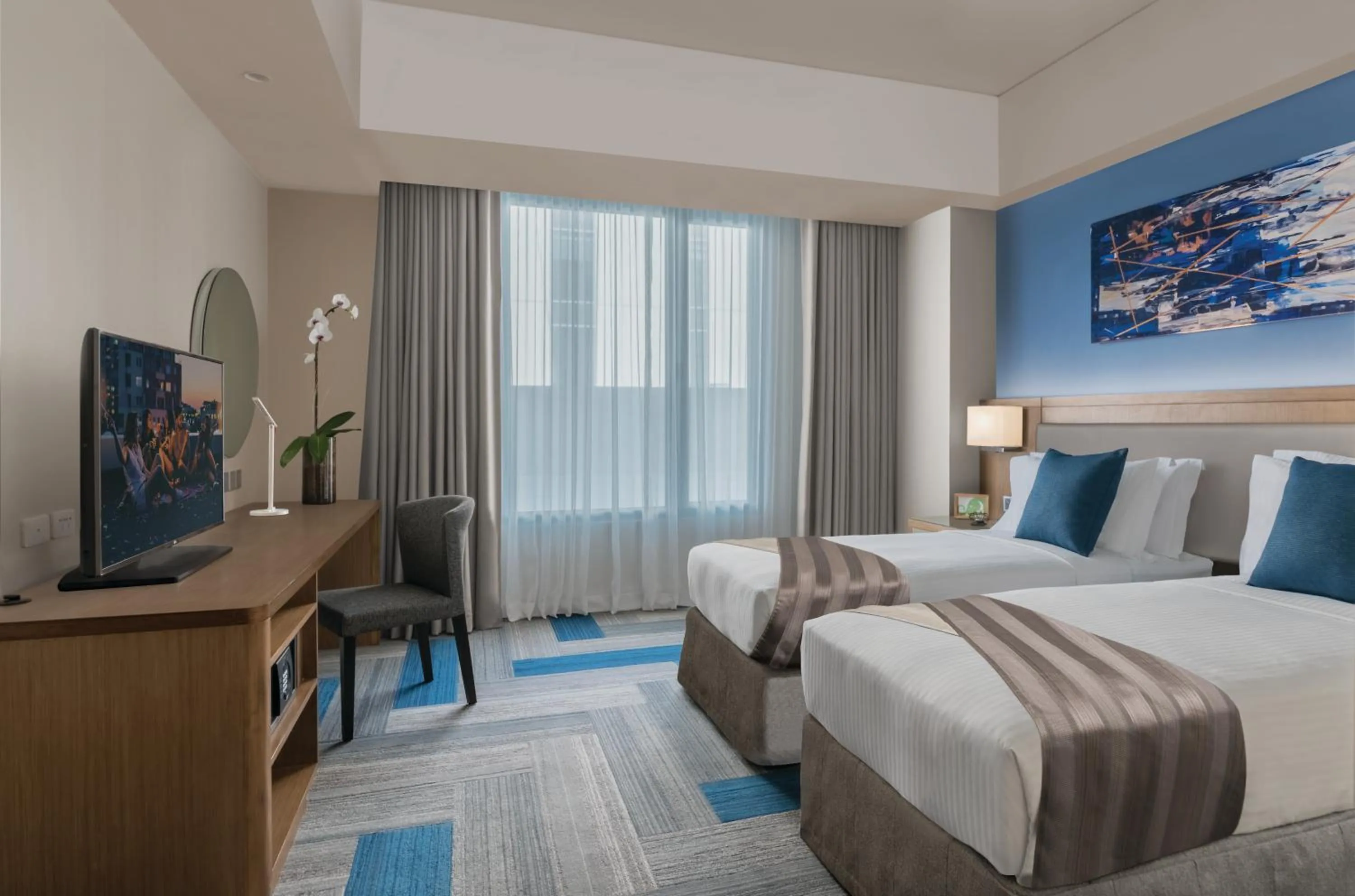 Deluxe Twin Room in Citadines Bay City Manila