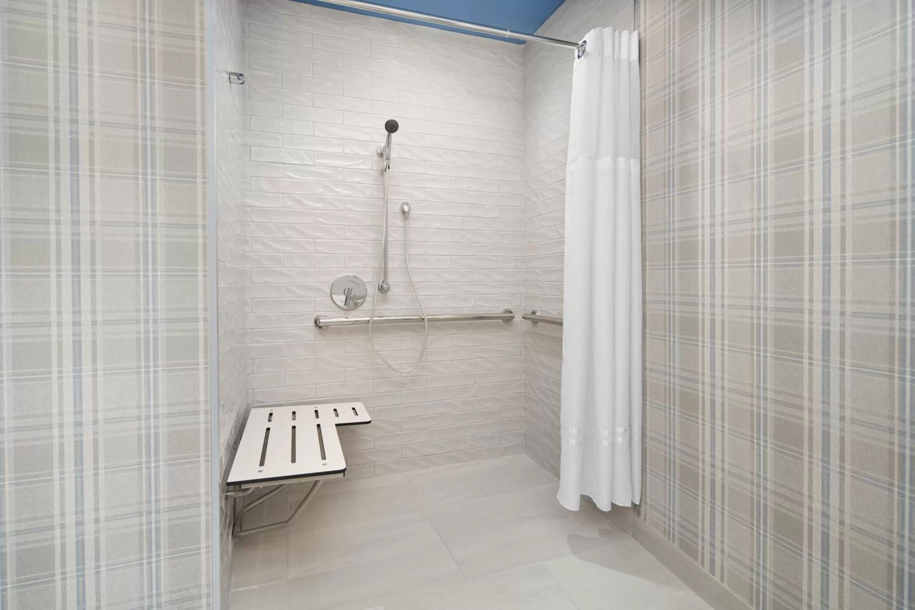Suite with Mobility Accessible Roll-In Shower in Hotel Indigo Tallahassee - Collegetown by IHG