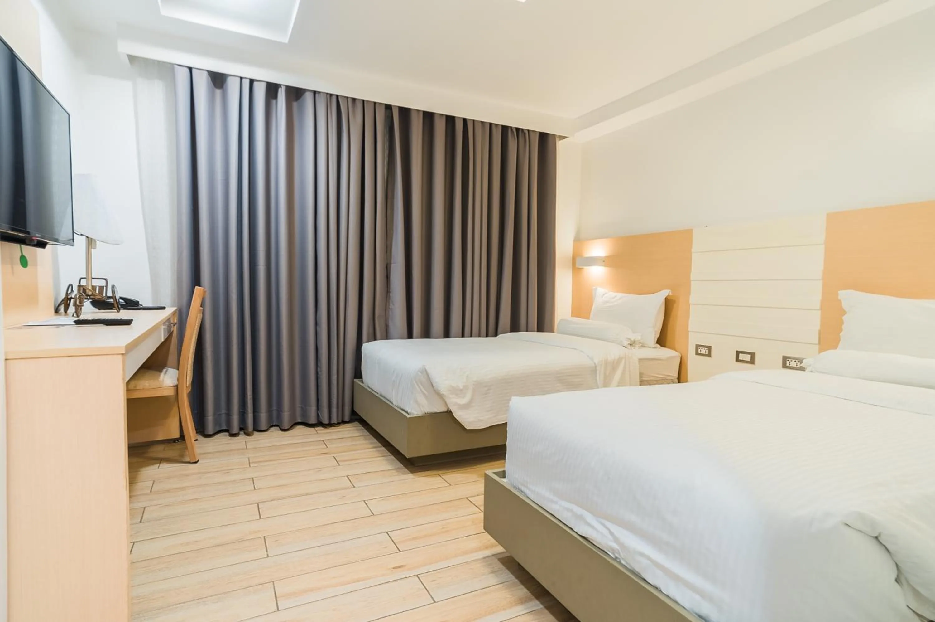 Superior Double or Twin Room in Heroes Hotel