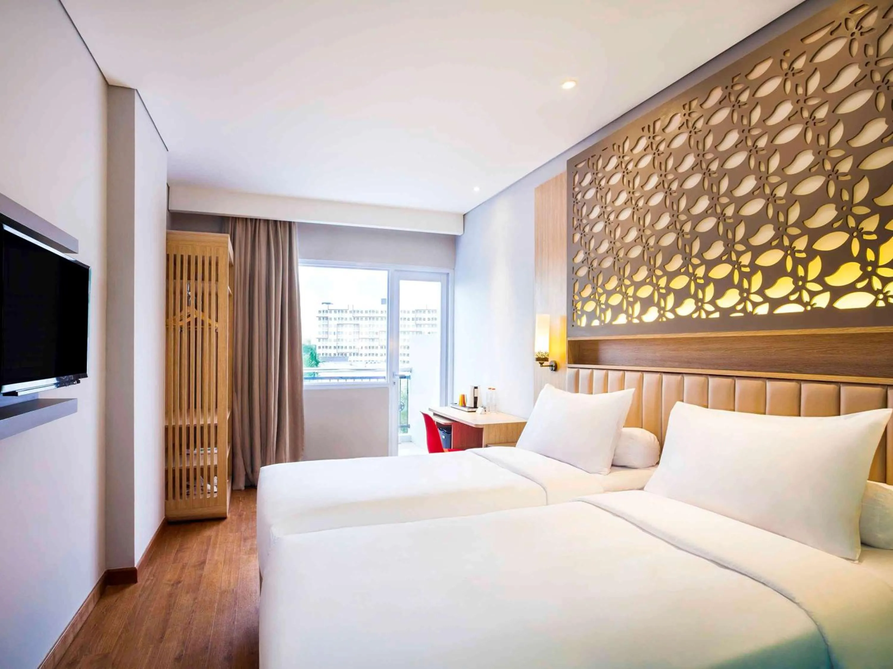 Twin Room with Balcony in ibis Styles Cikarang