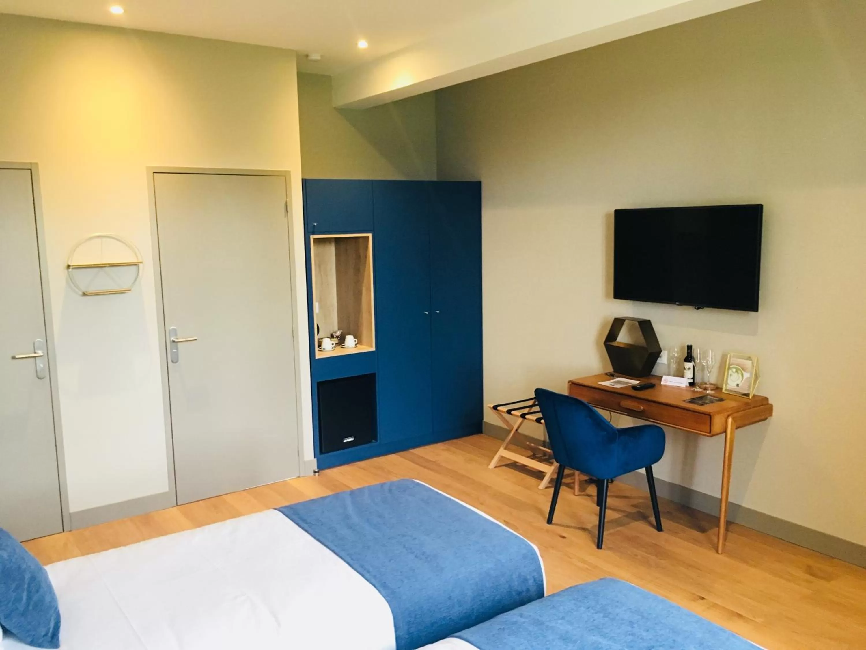 Small Twin Room in Chambres d'hôtes du Château de Seguin