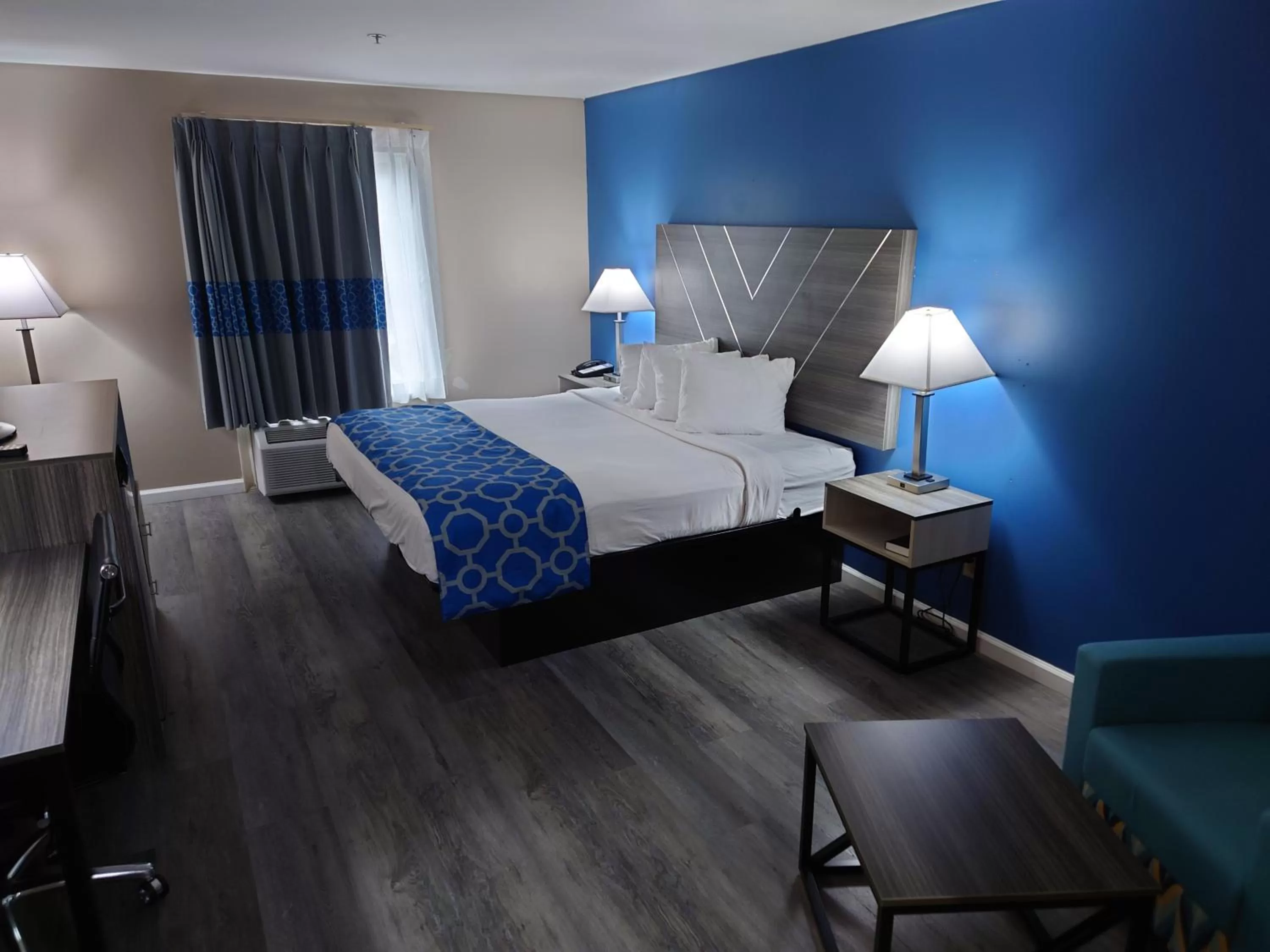 King Room - Non-Smoking in Baymont by Wyndham Adairsville