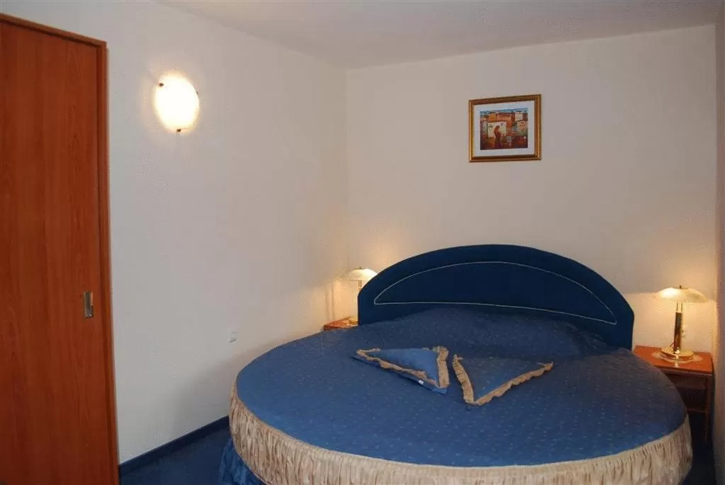 Junior Suite with Balcony in Italia Hotel