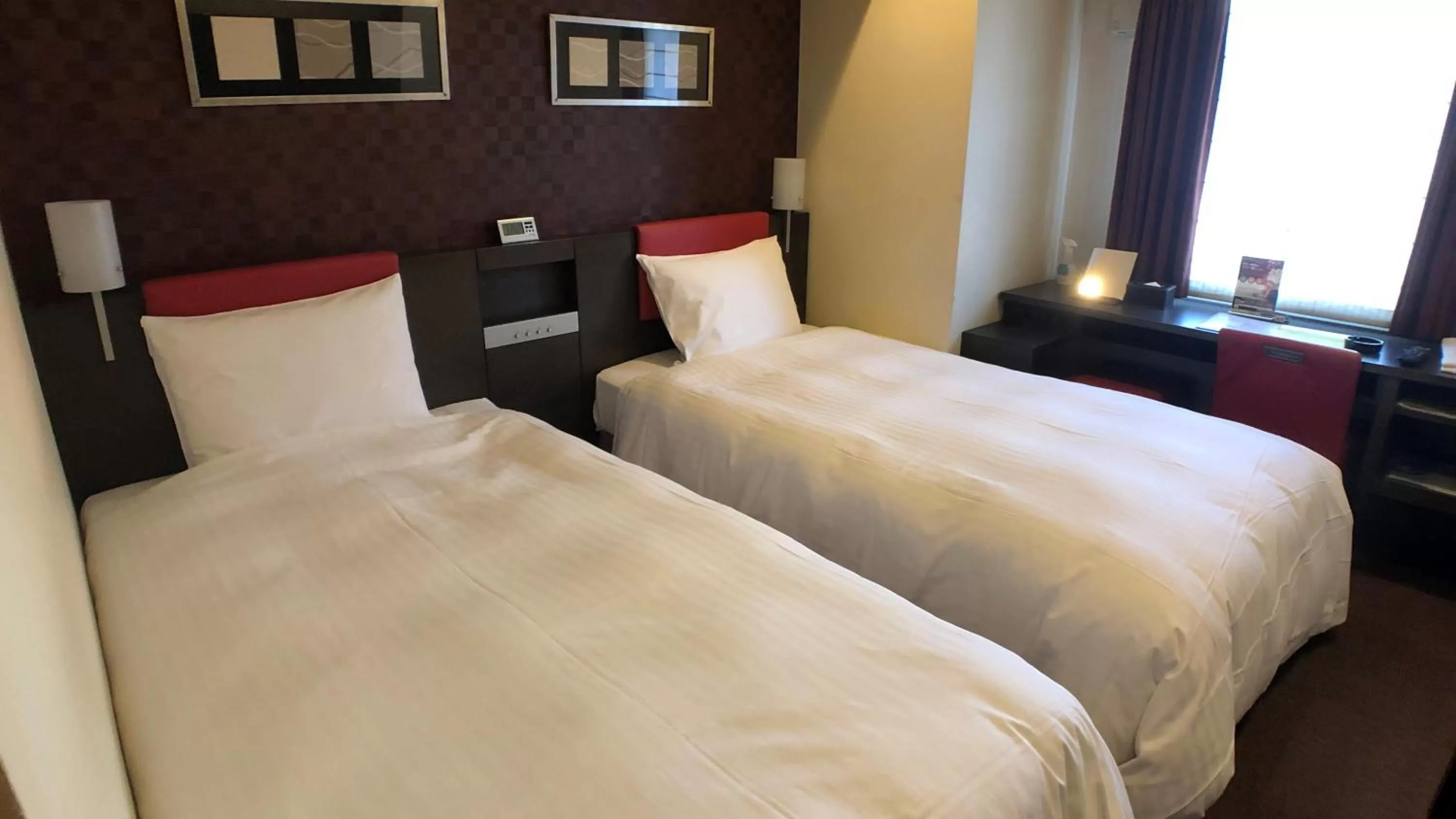 Standard Twin Room - single occupancy in Smile Hotel Nagoya Sakae