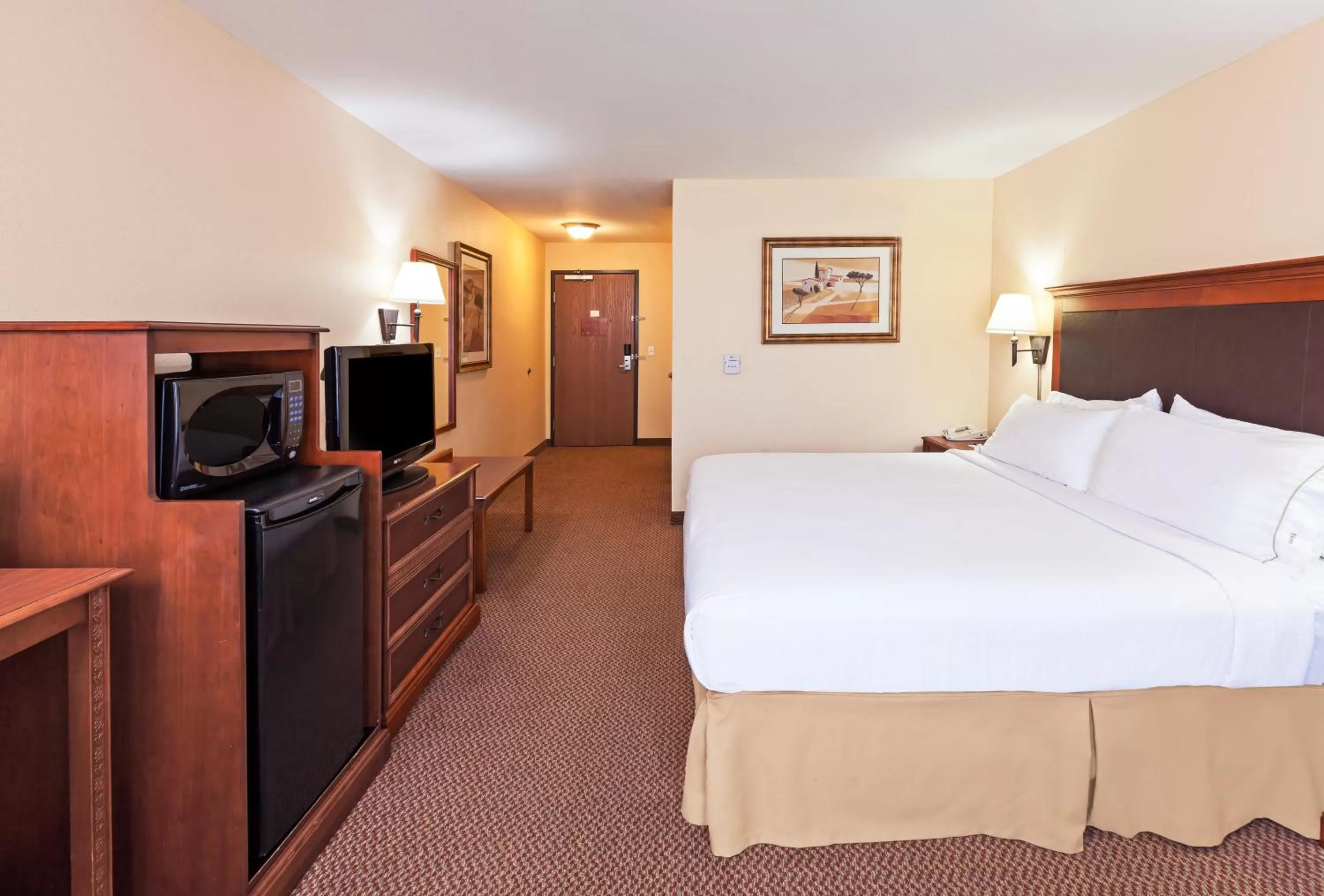 King Room with Mobility Access Tub - Non-Smoking in Holiday Inn Express & Suites - Laredo-Event Center Area, an IHG Hotel
