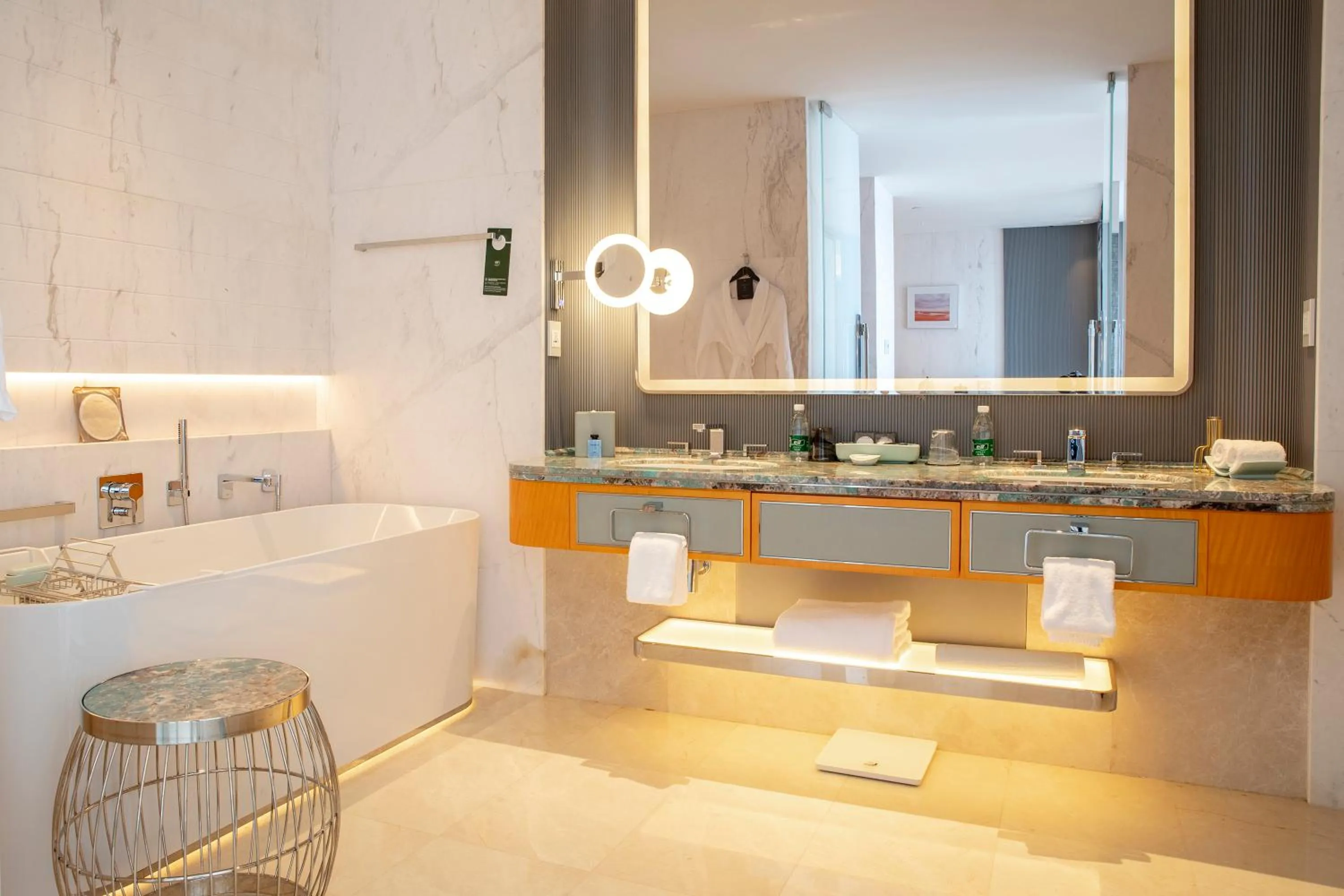 Magnifique Room in Sofitel Haikou