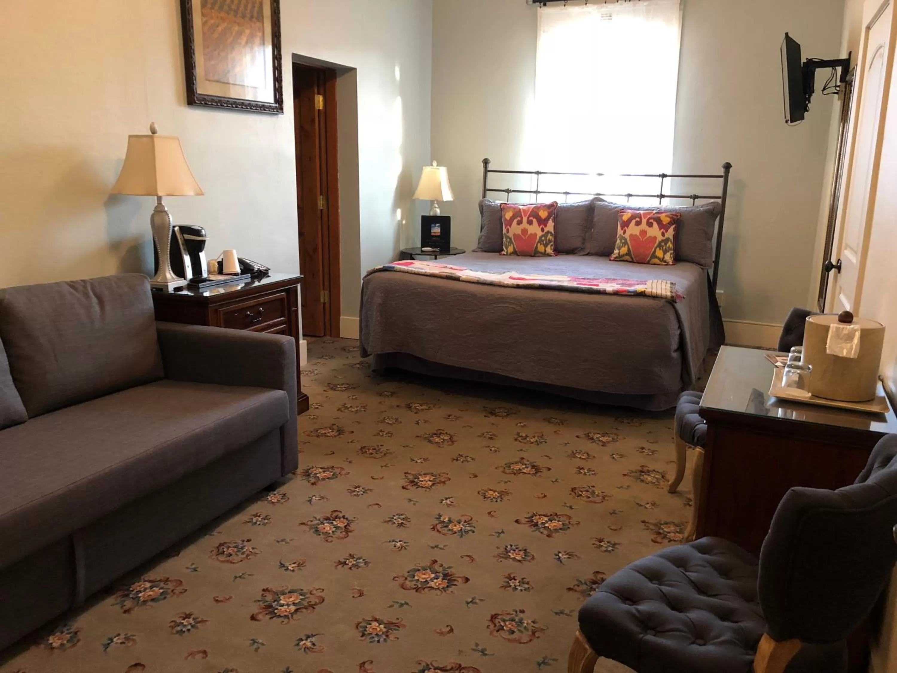 Superior King Suite in Hotel Sutter