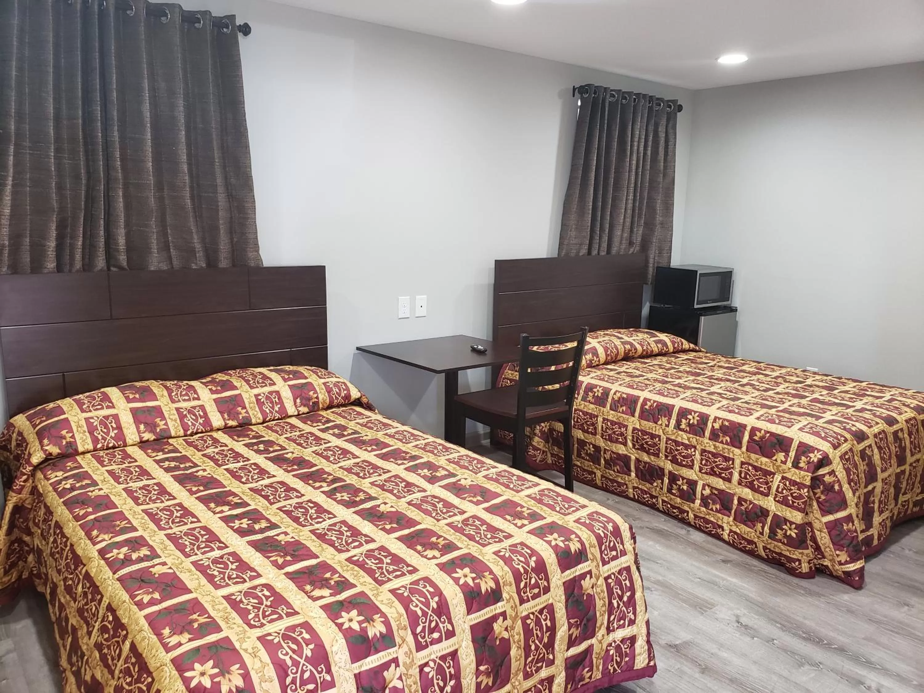 Double Room with Two Double Beds - Non-Smoking in Budget Inn & Suites Baton Rouge