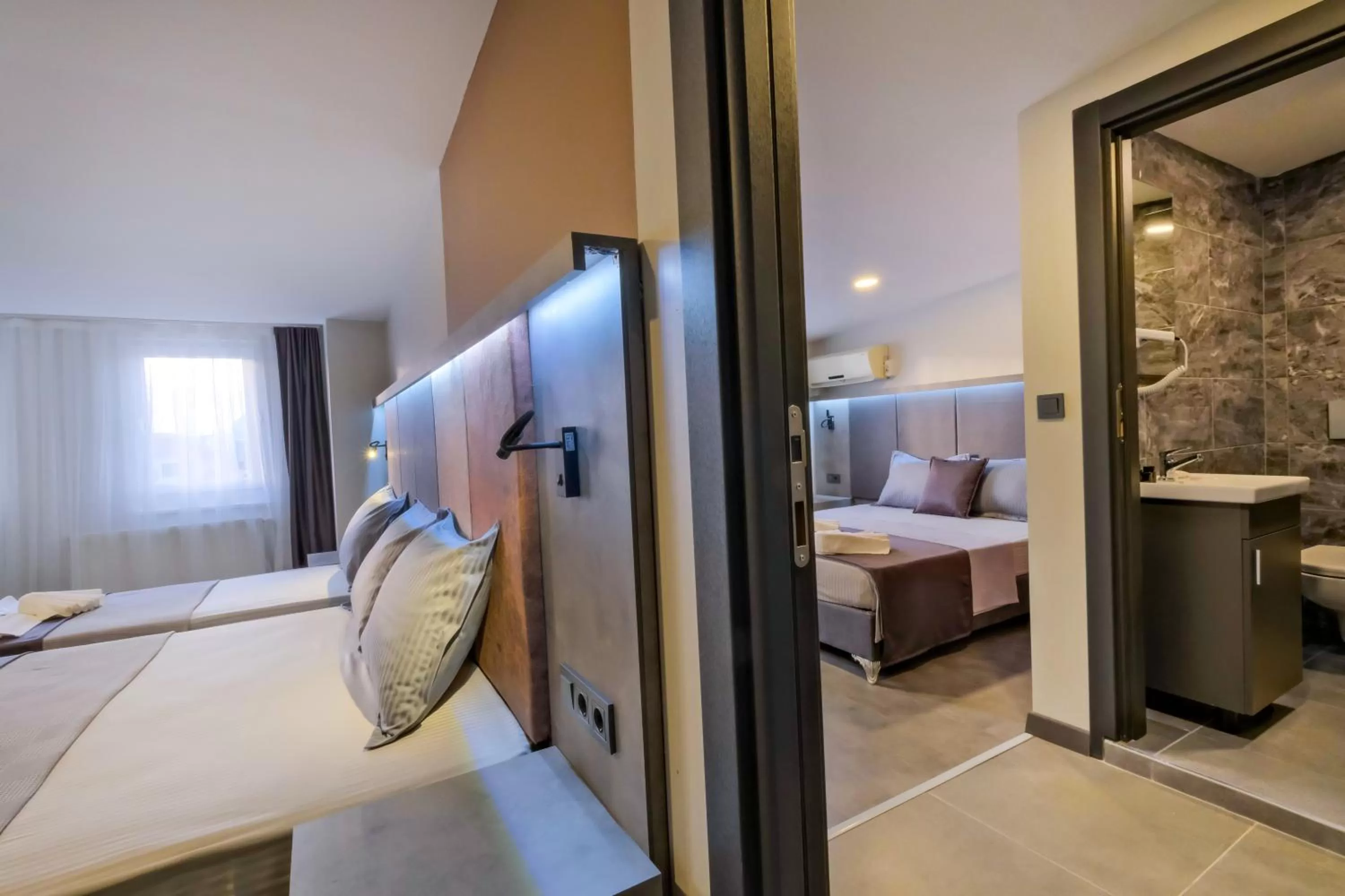 Family Room in The Queen Hotel