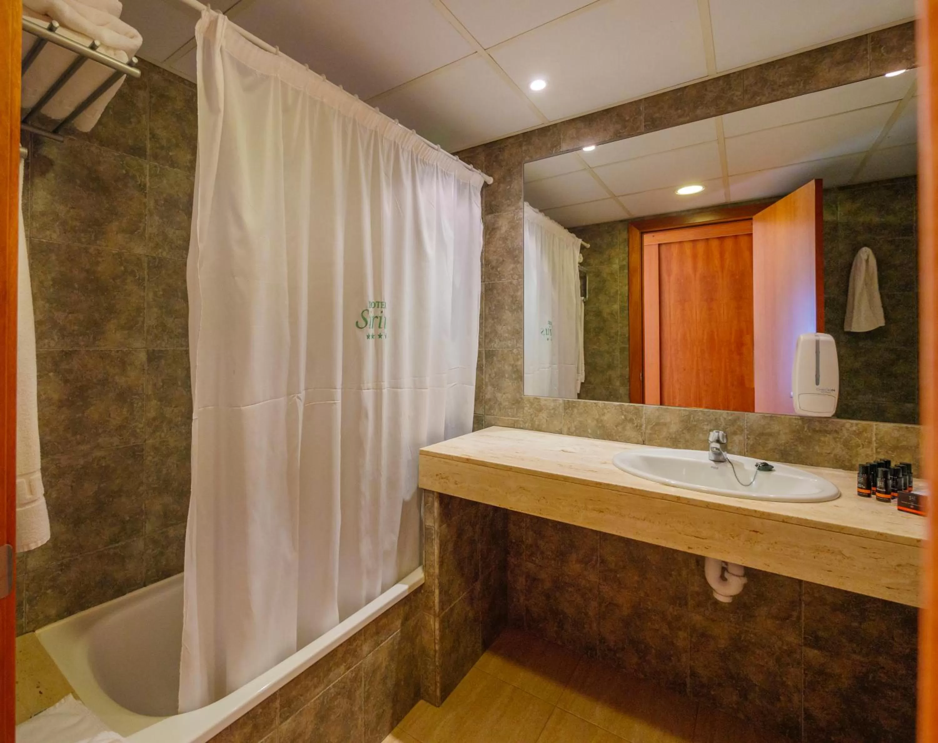 Premium Single Room in DWO Sirius