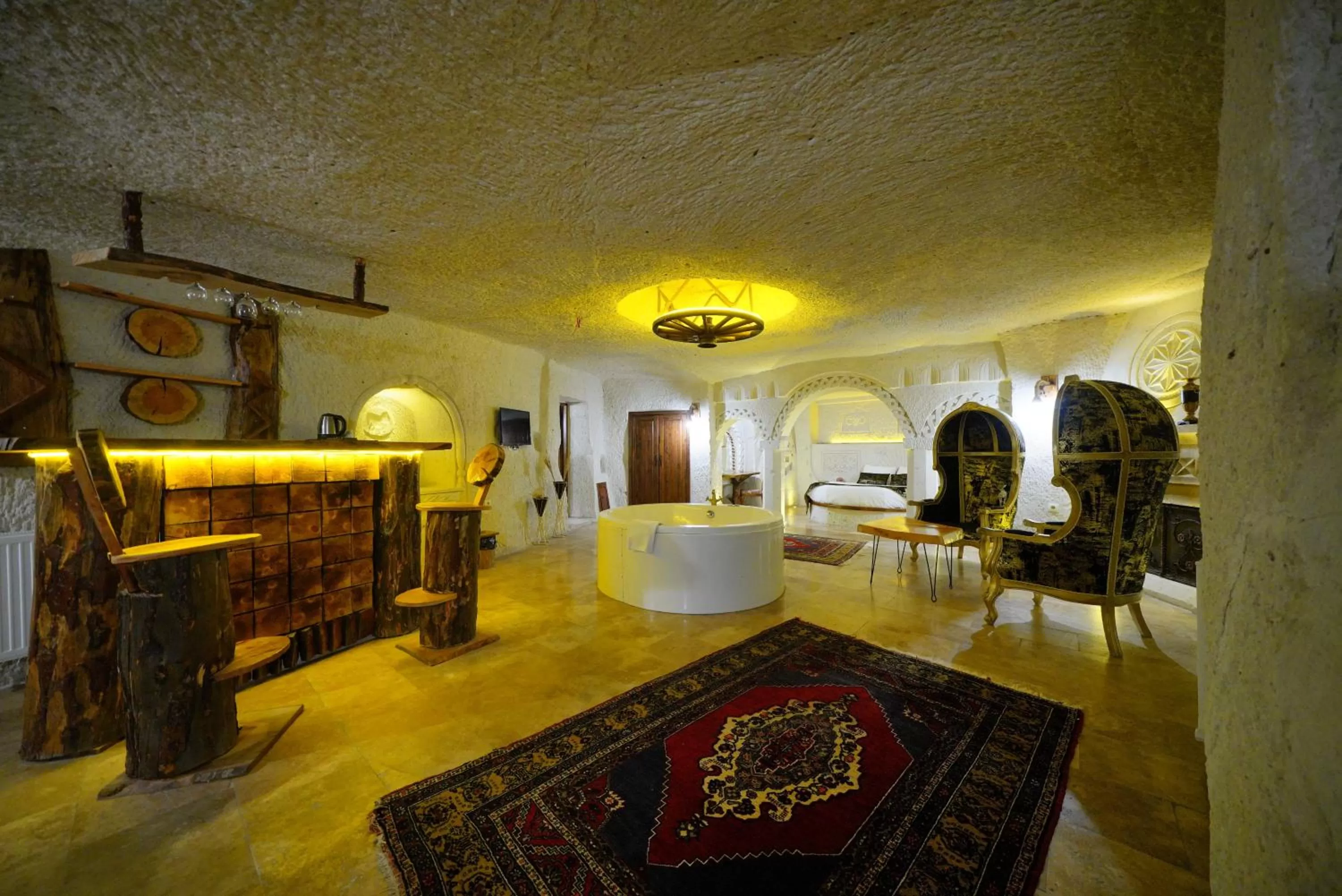 Superior King Cave Suite Room with Jacuzzi  in Cappadocia Nar Cave House & Swimming Pool