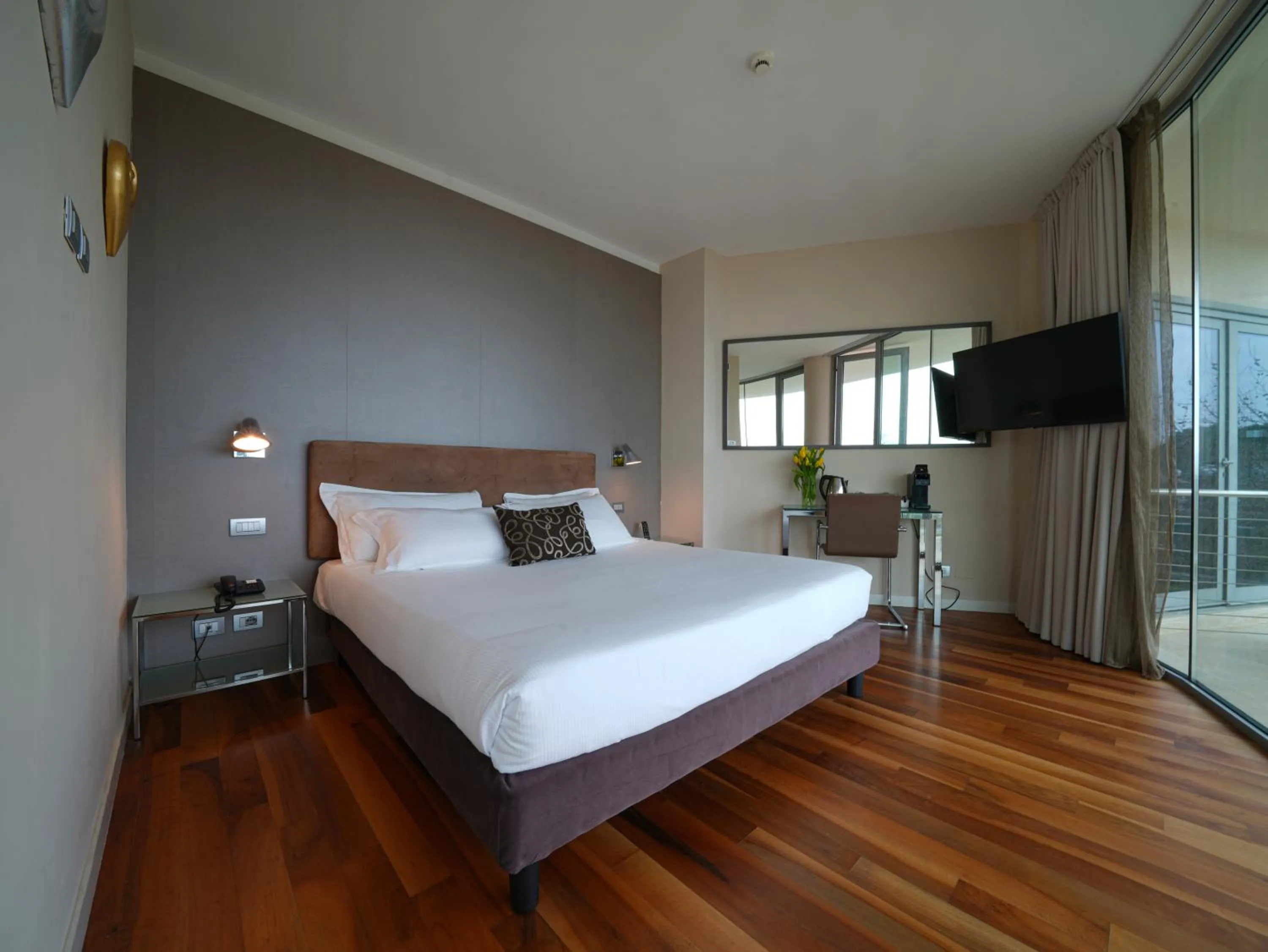 Suite in Pisa Tower Plaza