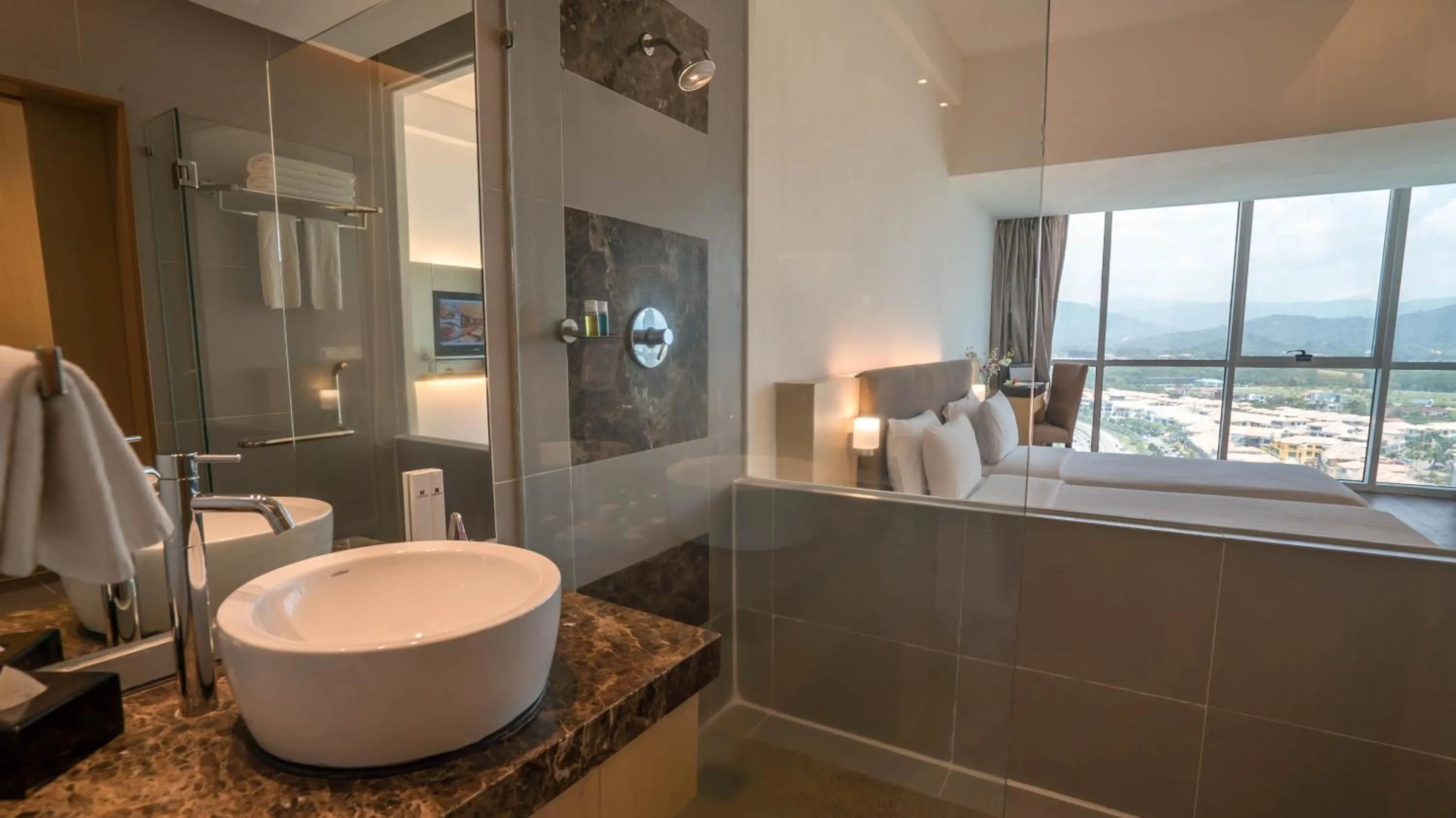 Superior Twin Room in The Klagan Regency 1Borneo