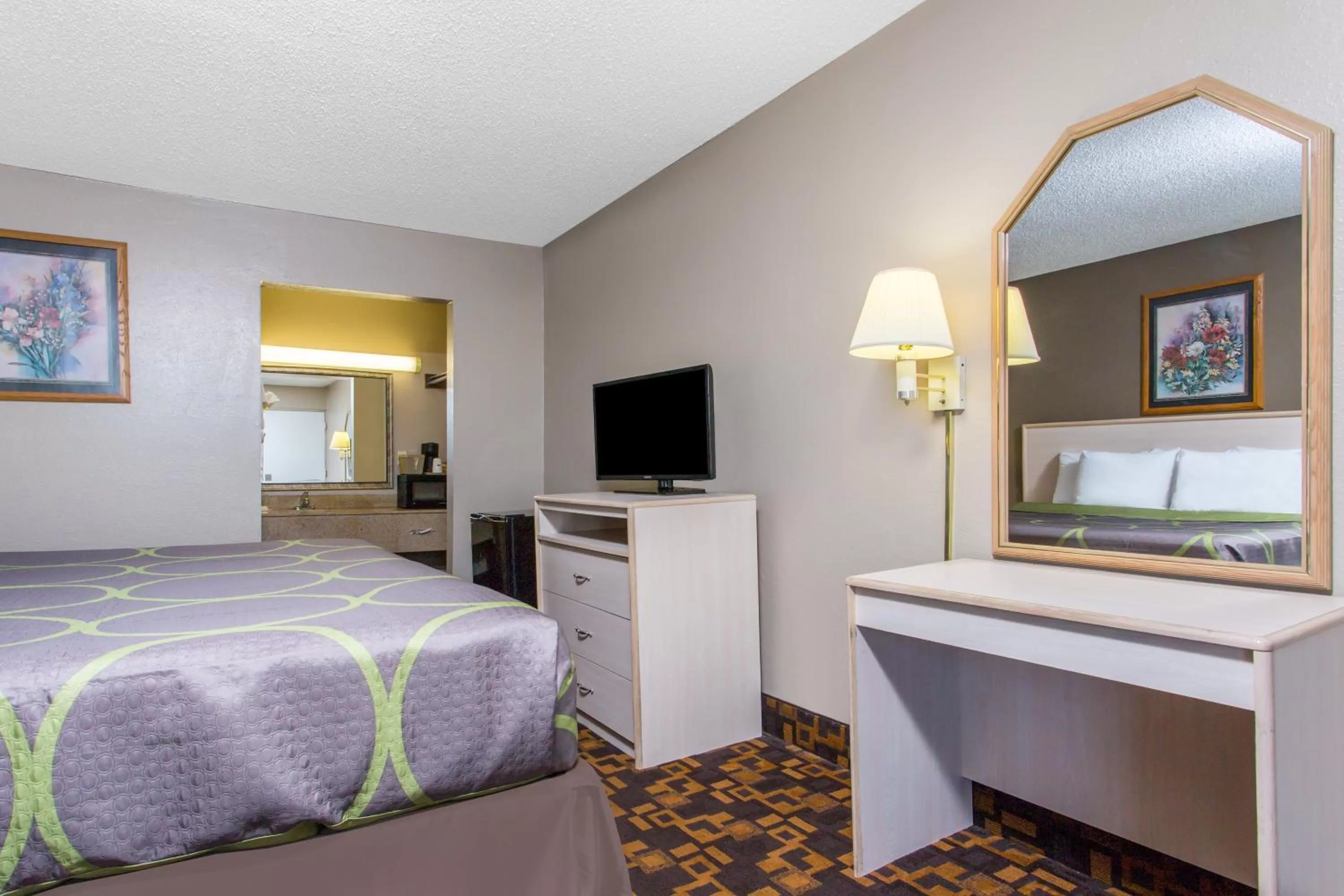 King Room - Smoking  in Super 8 by Wyndham Antioch/Nashville South East