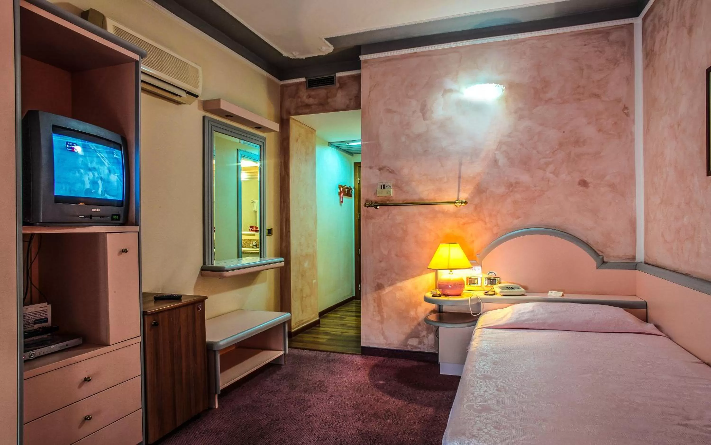 Single Room in Hotel Grazia Deledda