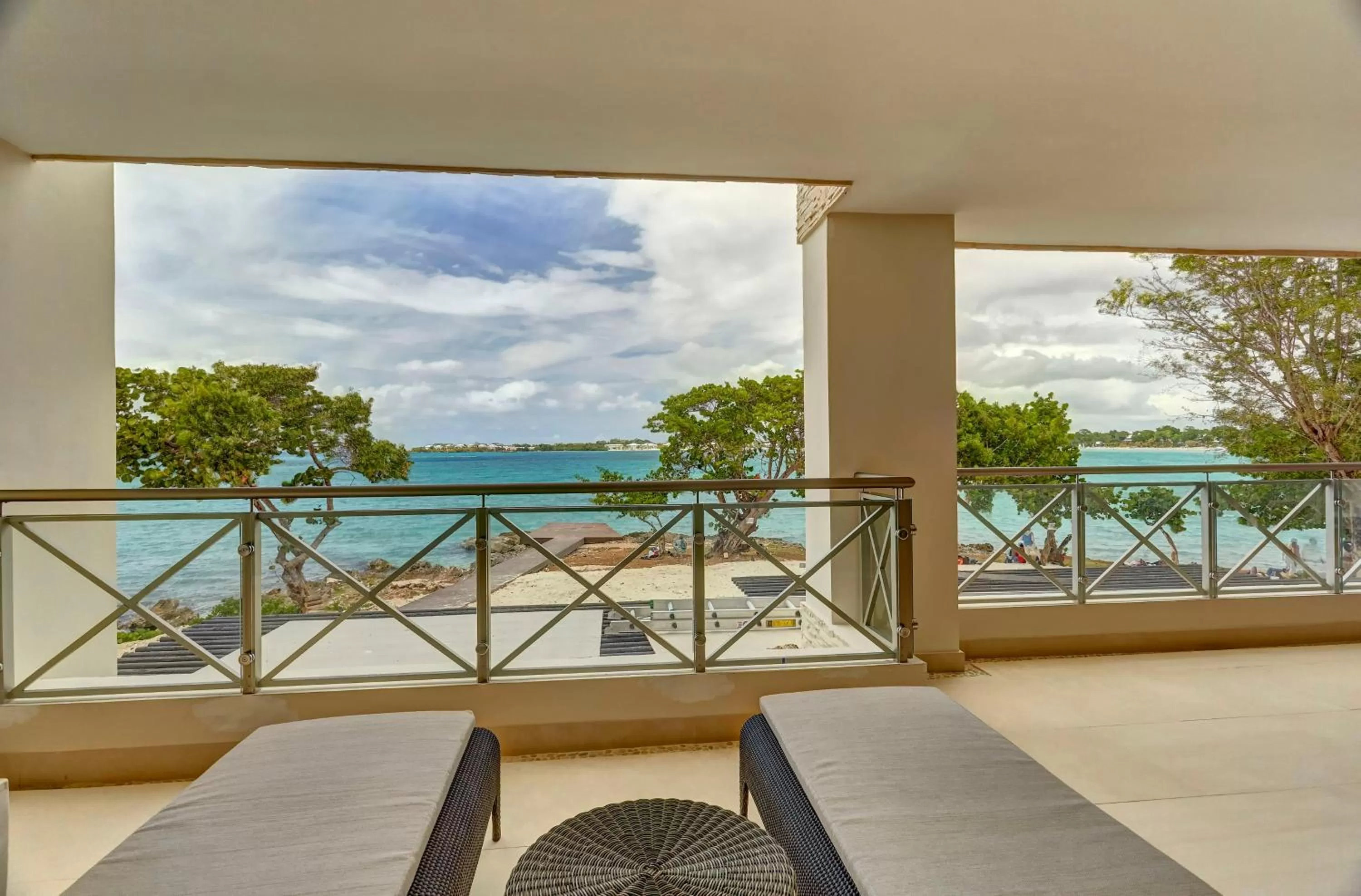 Luxury Chairman four Bedroom ocean front suite DC  in Royalton Negril, An Autograph Collection All-Inclusive Resort