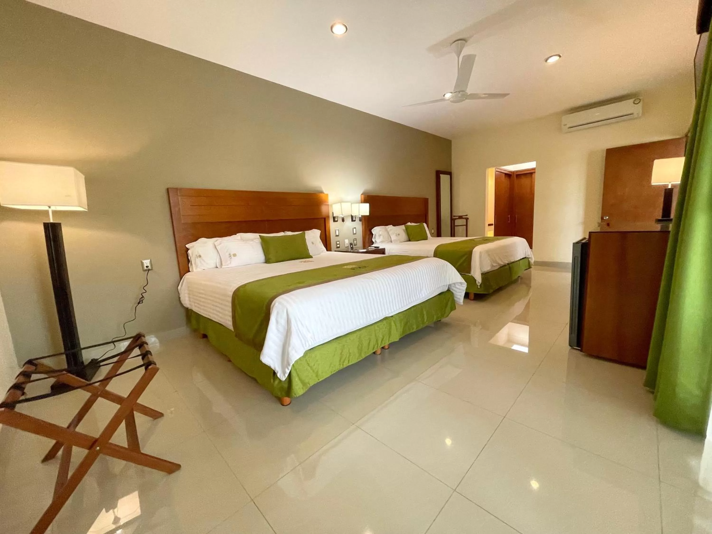 Standard Double Room in Hotel Ecce Inn & Spa