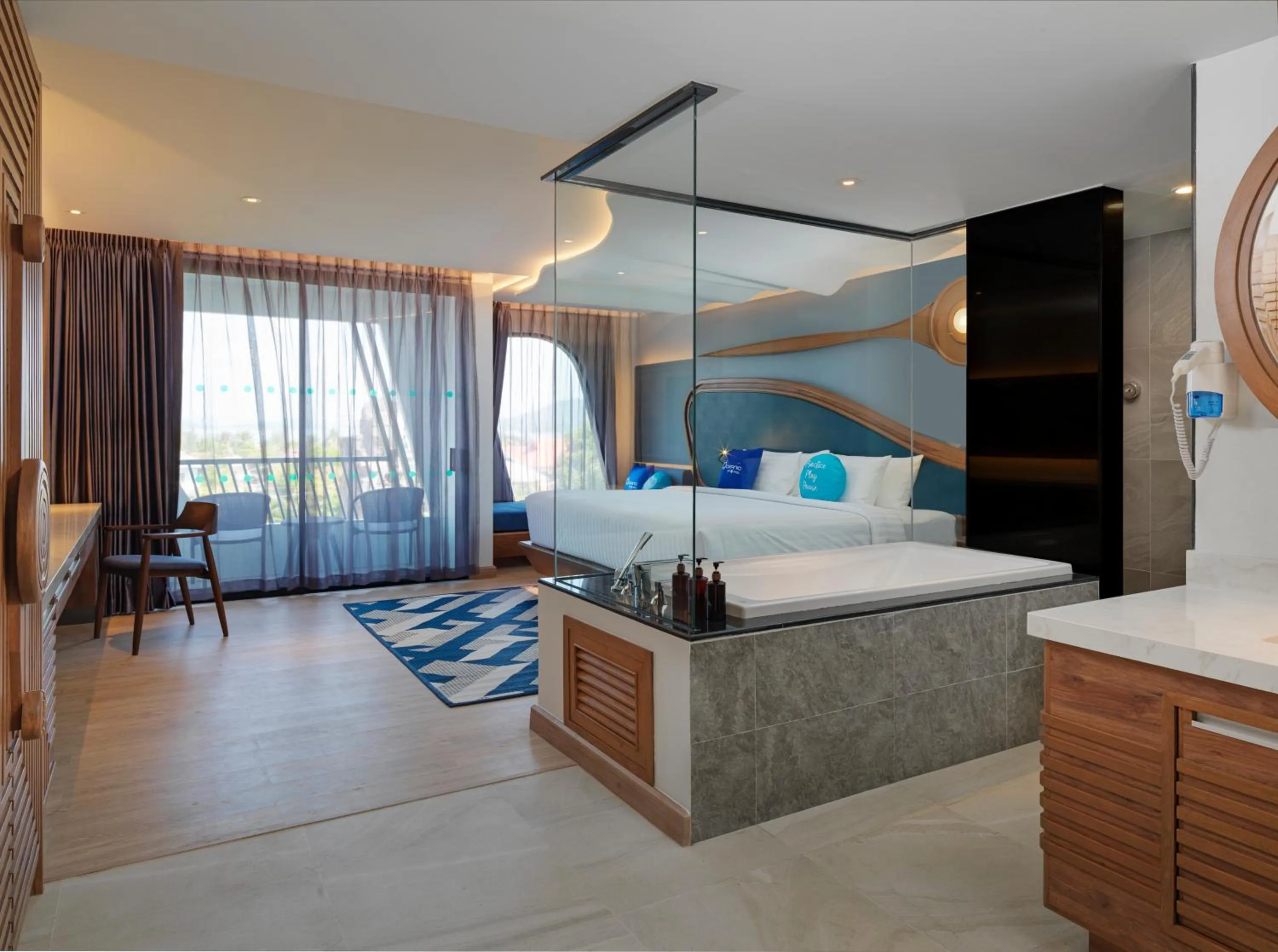 King Room in The Oceanic Sportel Phuket - SHA Extra Plus