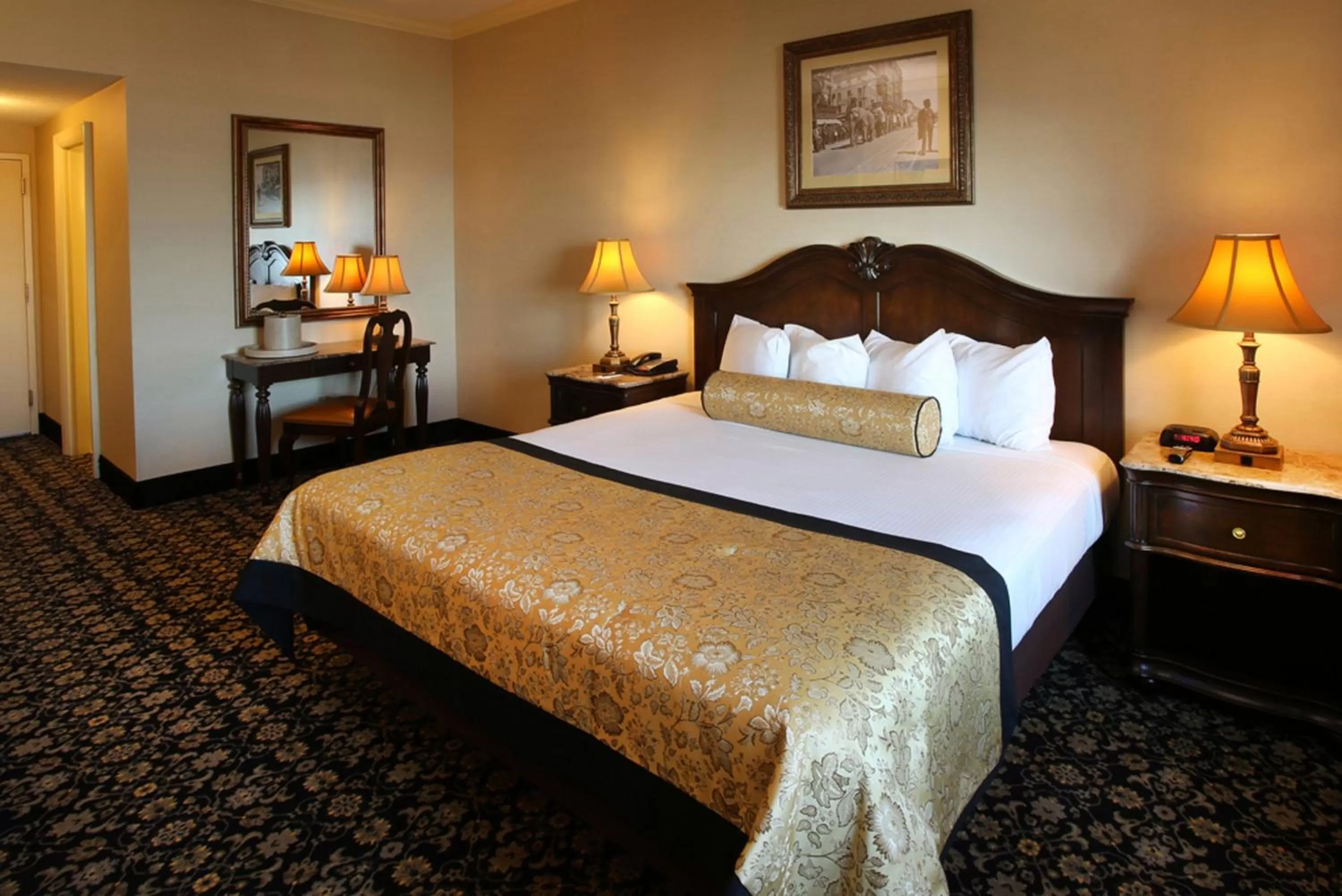 King Standard in The Claridge Hotel