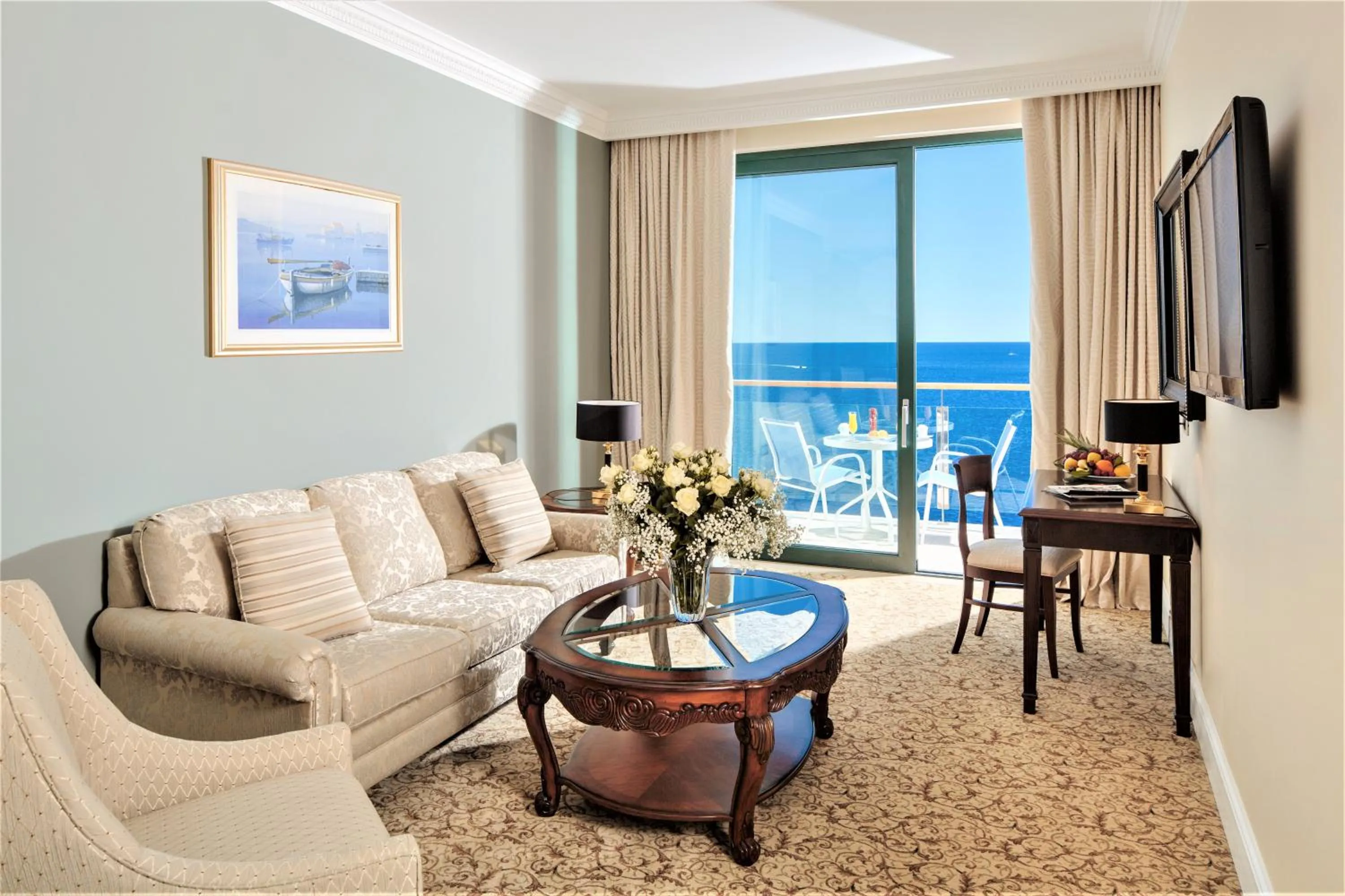 Royal Sky King Suite Sea View with Balcony in Royal Princess Hotel