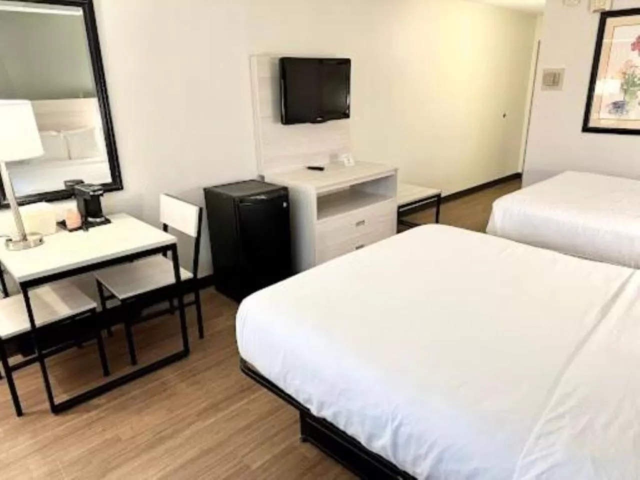 Queen Room with two Queen Beds -Non Smoking in Quality Inn & Suites East Syracuse - Carrier Circle