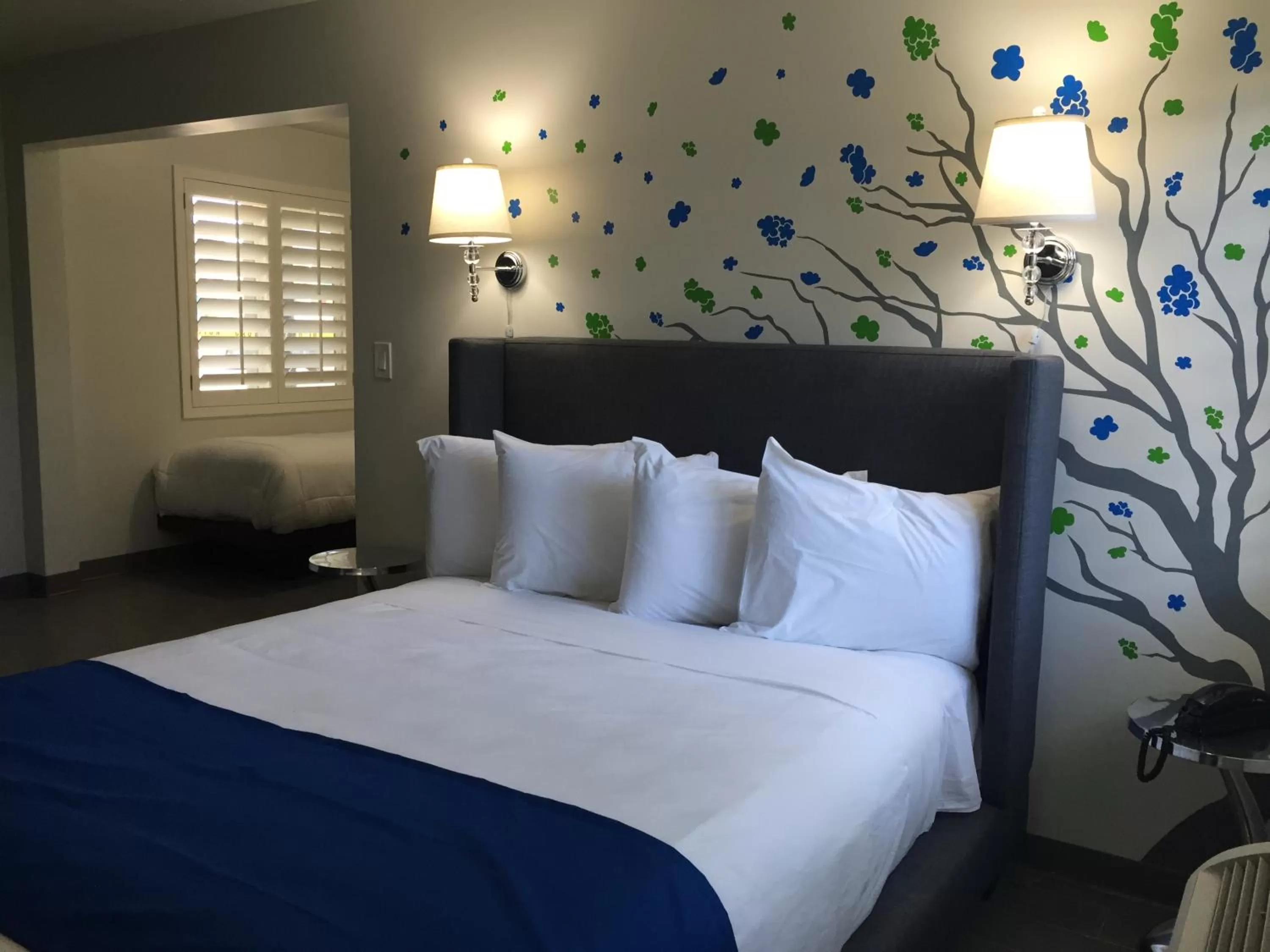 Queen Suite in University Inn ASU/Tempe