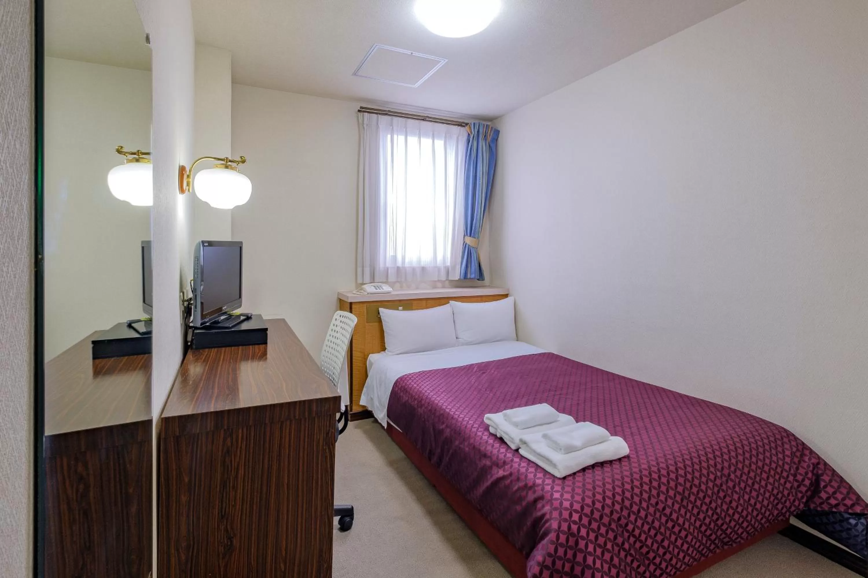 Double Room with Small Double Bed - Non-Smoking in Nobeoka Royal Hotel