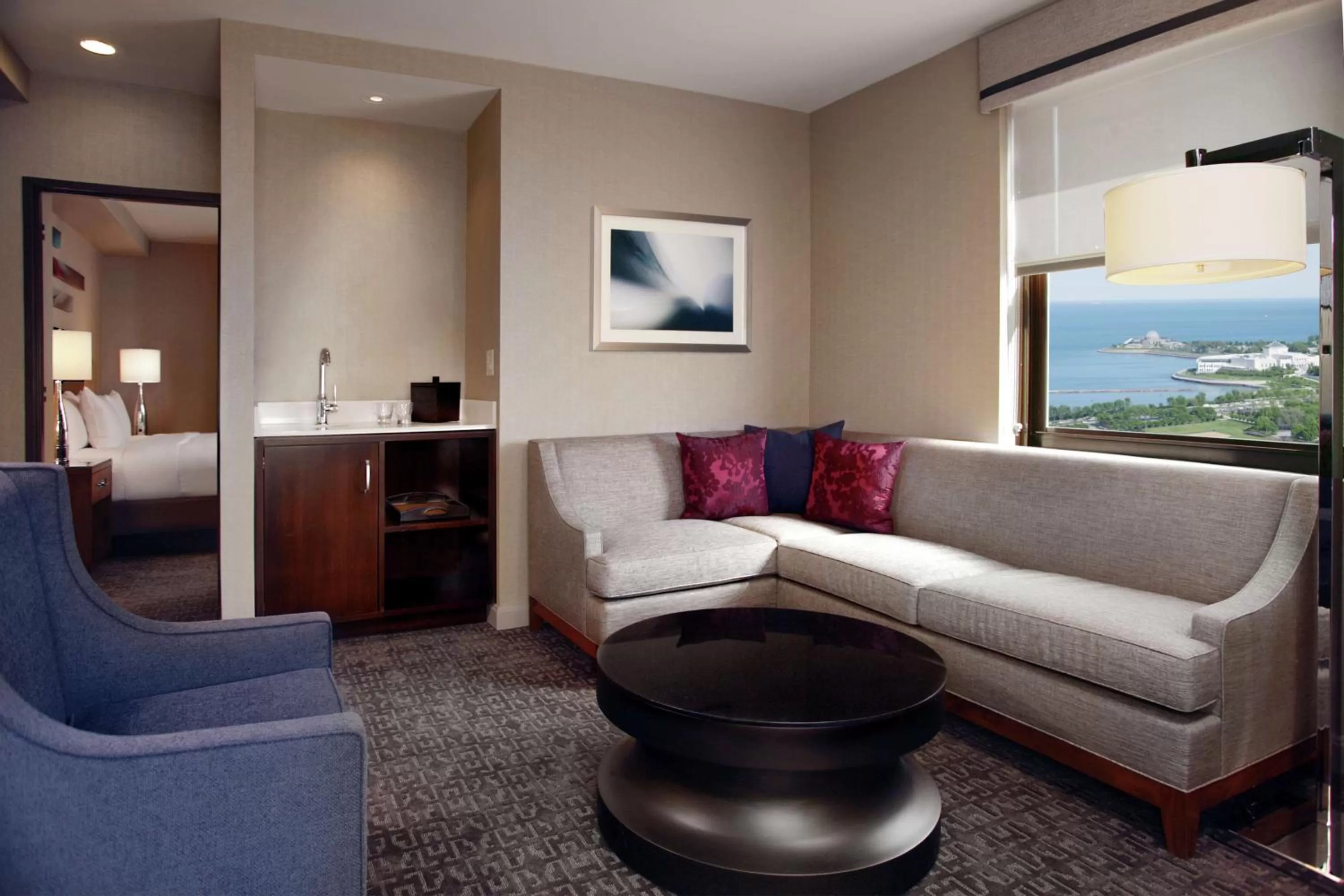 Junior King Suite in Hilton Chicago