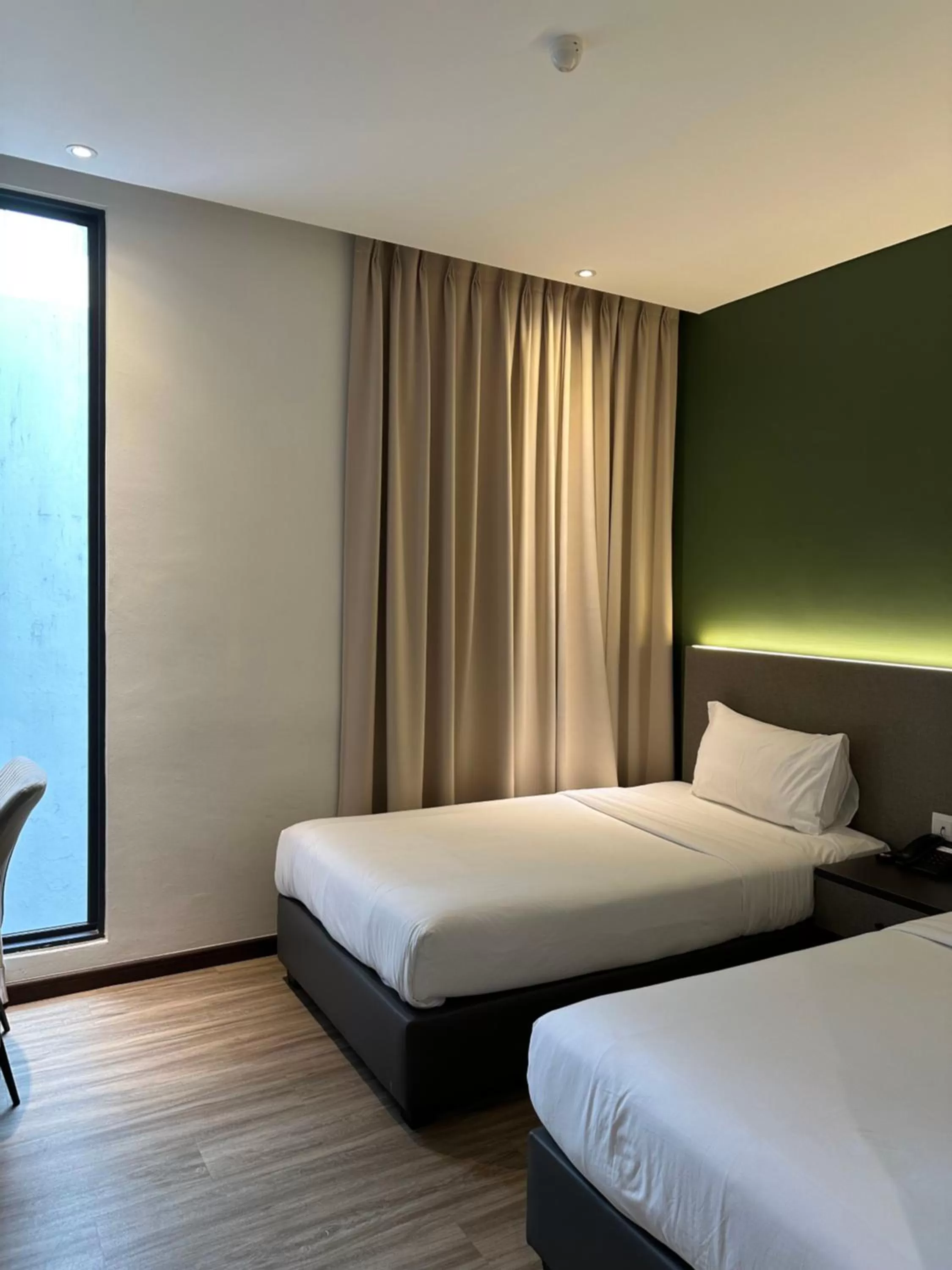 Standard Twin Room in The Gallivant Hotel