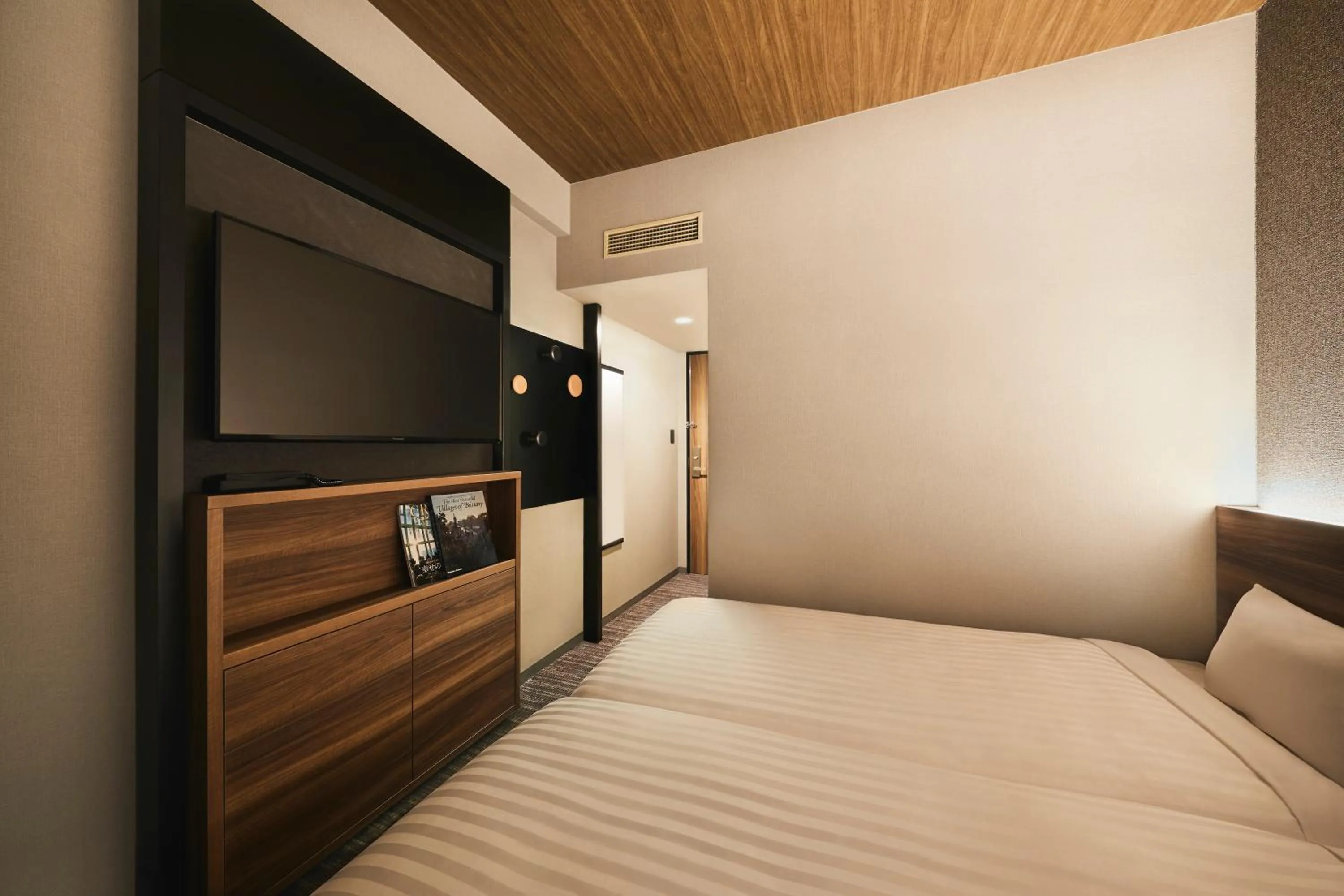 Compact Twin - Non-Smoking in Rihga Nakanoshima Inn