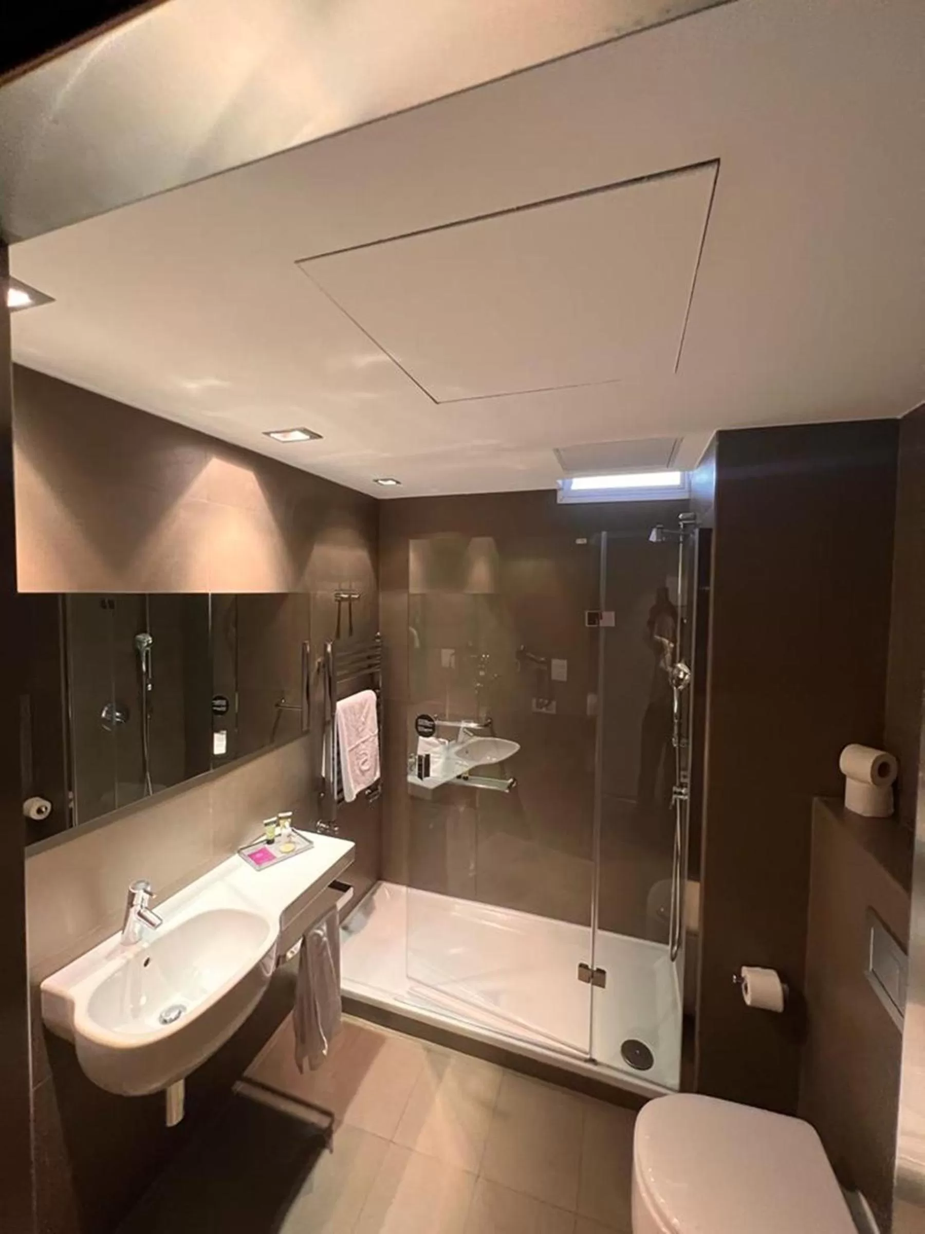 One-Bedroom Suite with Sofa Bed in voco Madrid Retiro by IHG