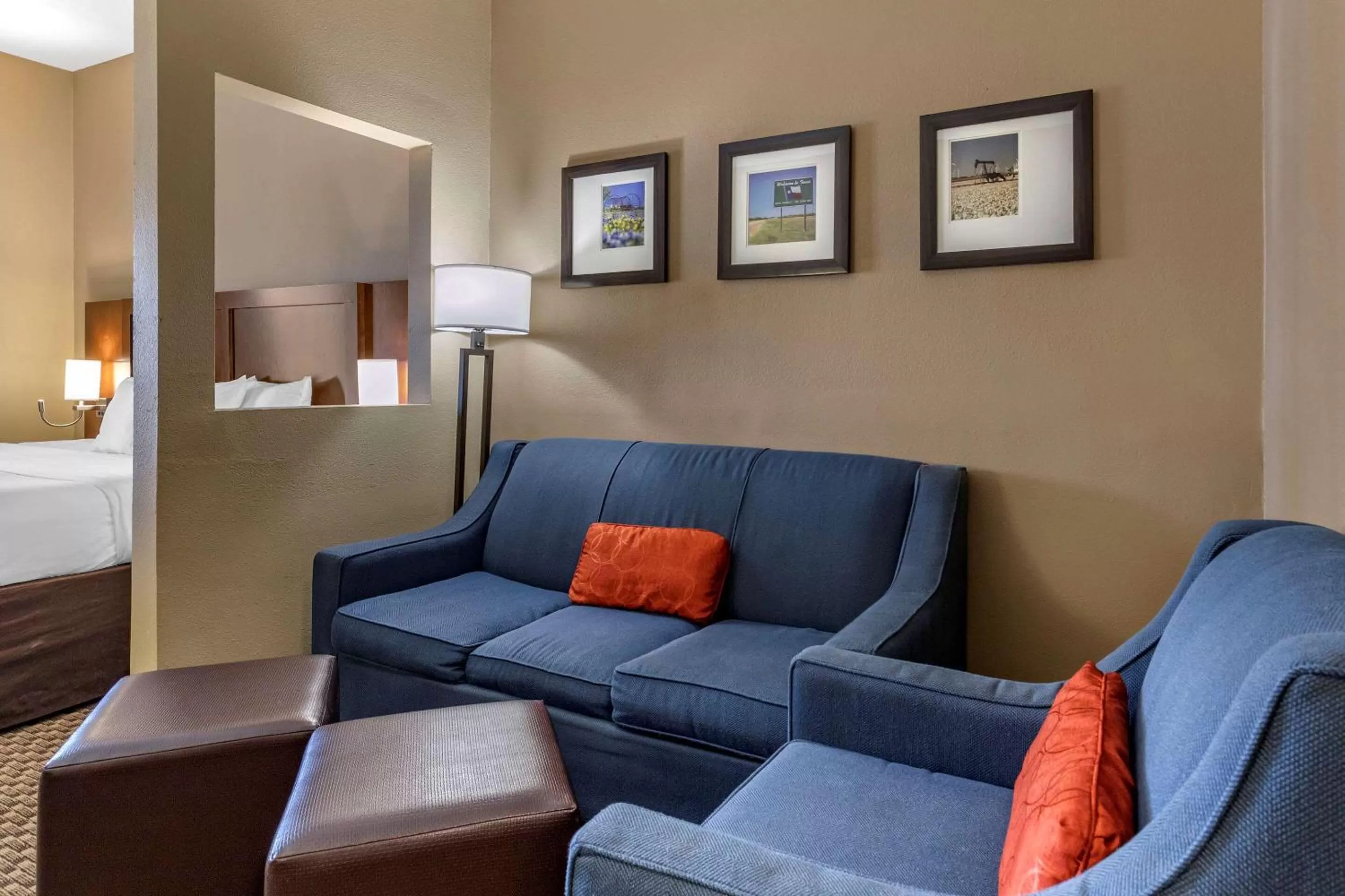 King Suite in Comfort Suites Near Texas A&M - Corpus Christi