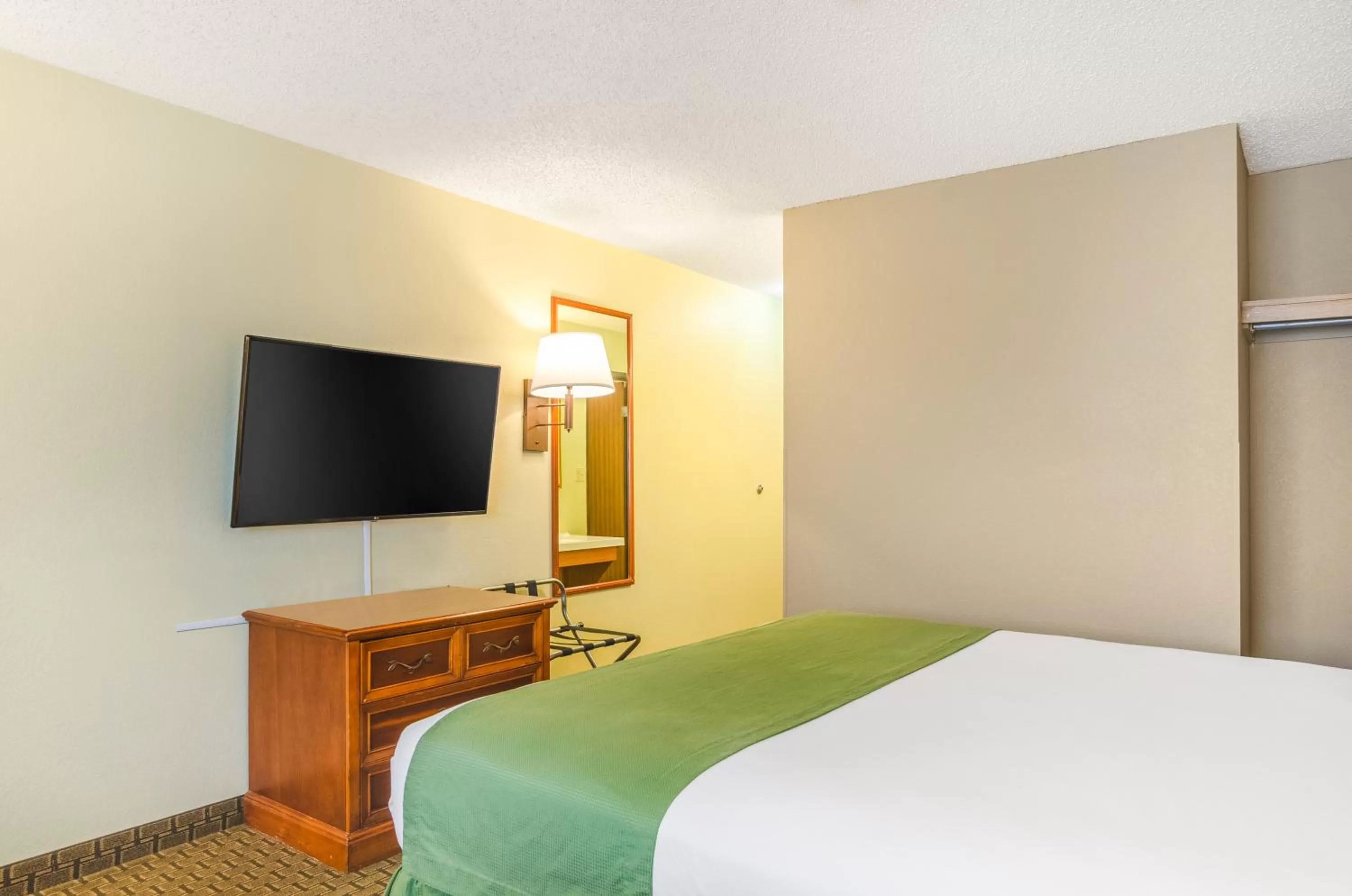 King Room - Non-Smoking in Cheyenne Guest Inn