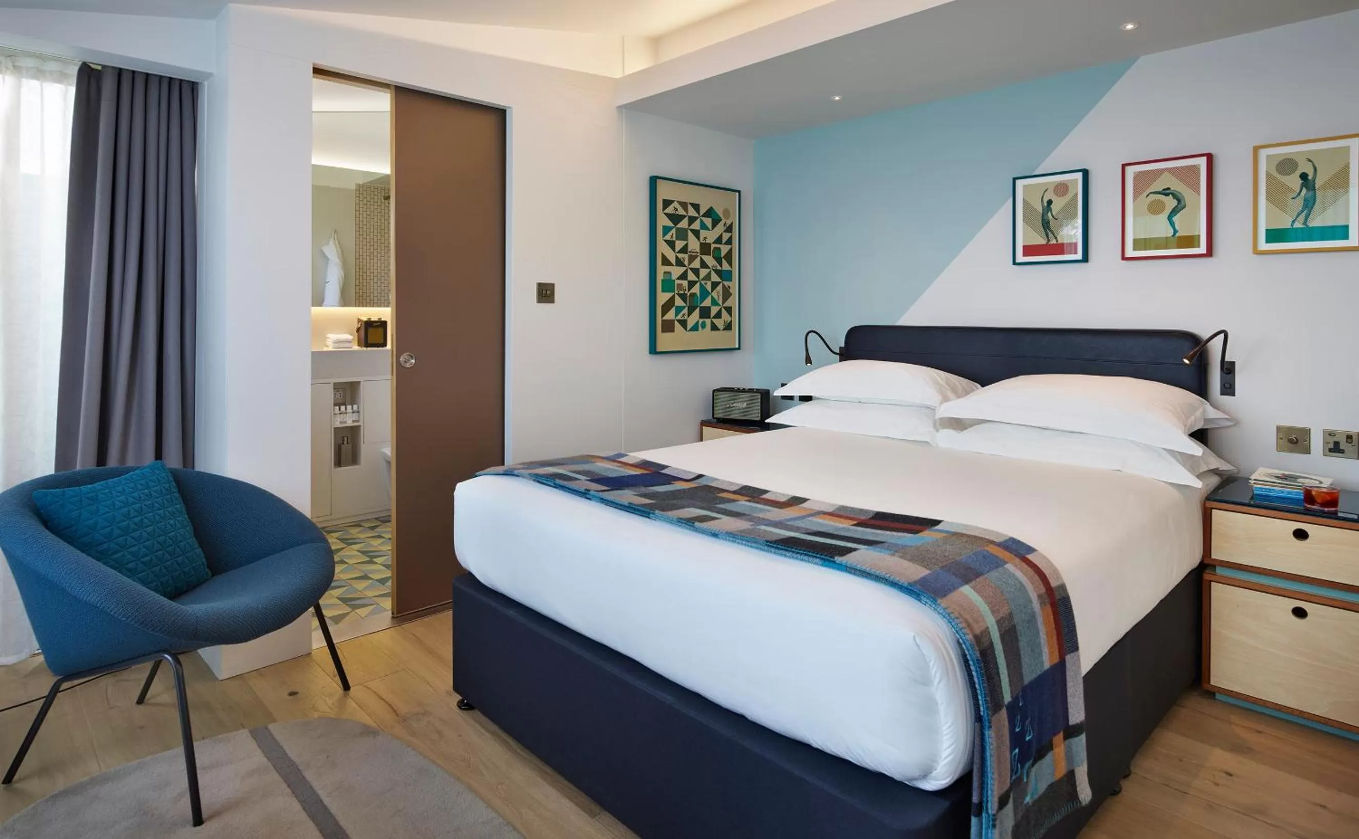 Rooftop Queen in Marrable's Farringdon Hotel