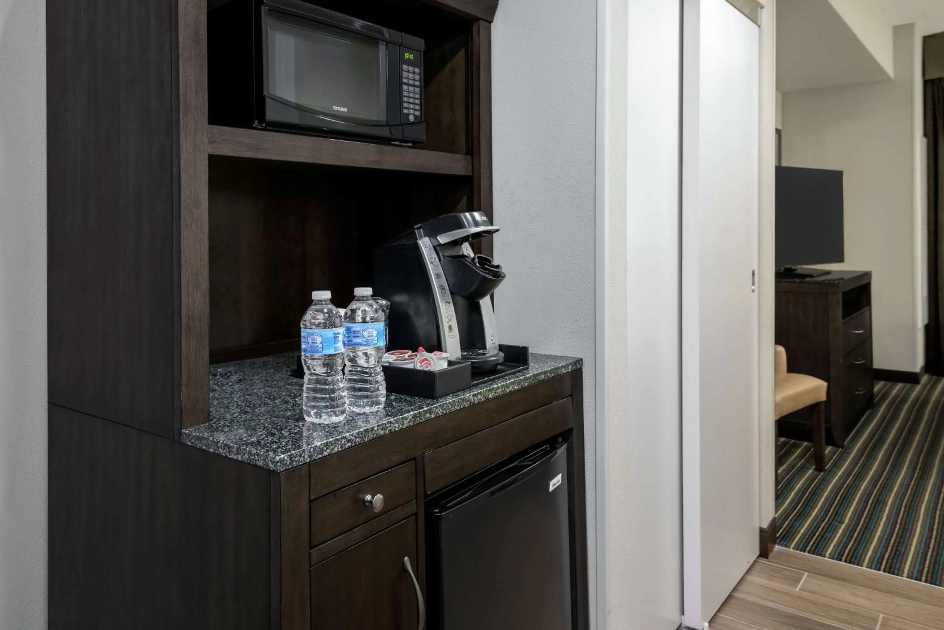 One-Bedroom King Suite - Hearing Access in Hilton Garden Inn San Antonio/Rim Pass Drive