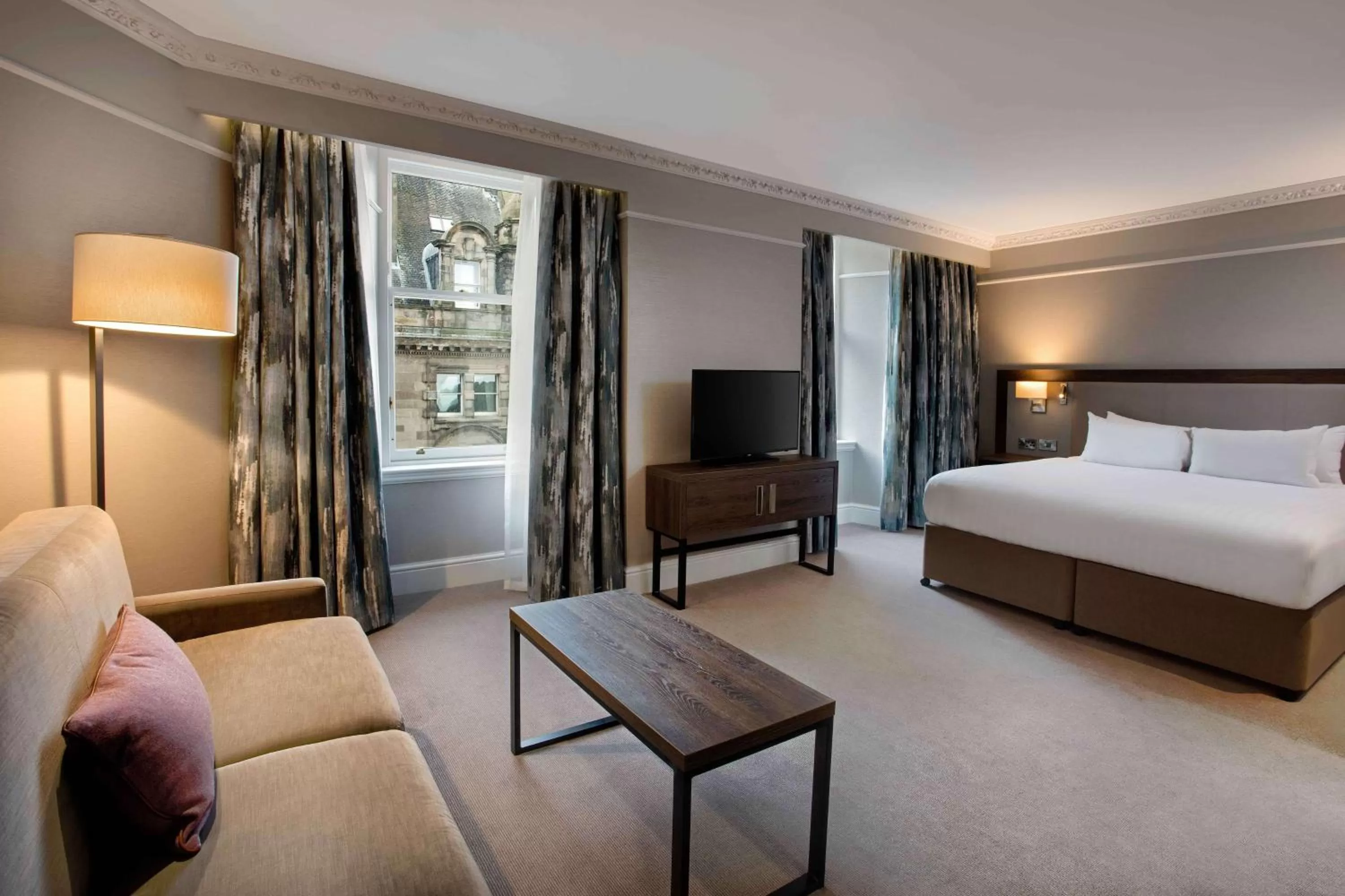 Executive King Room in Hilton Edinburgh Carlton
