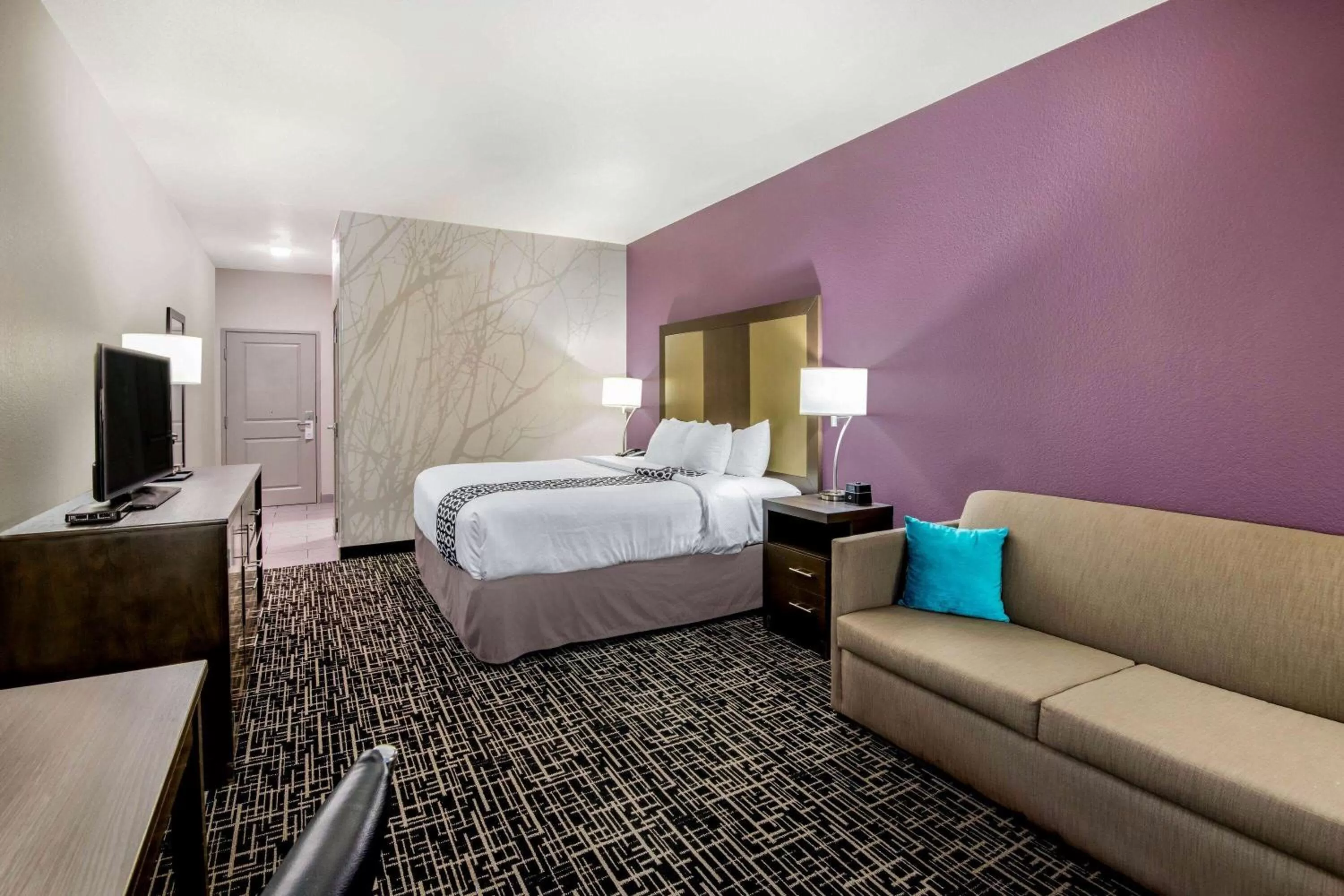 Deluxe King Room - Mobility Access/Non-Smoking in La Quinta by Wyndham Pampa