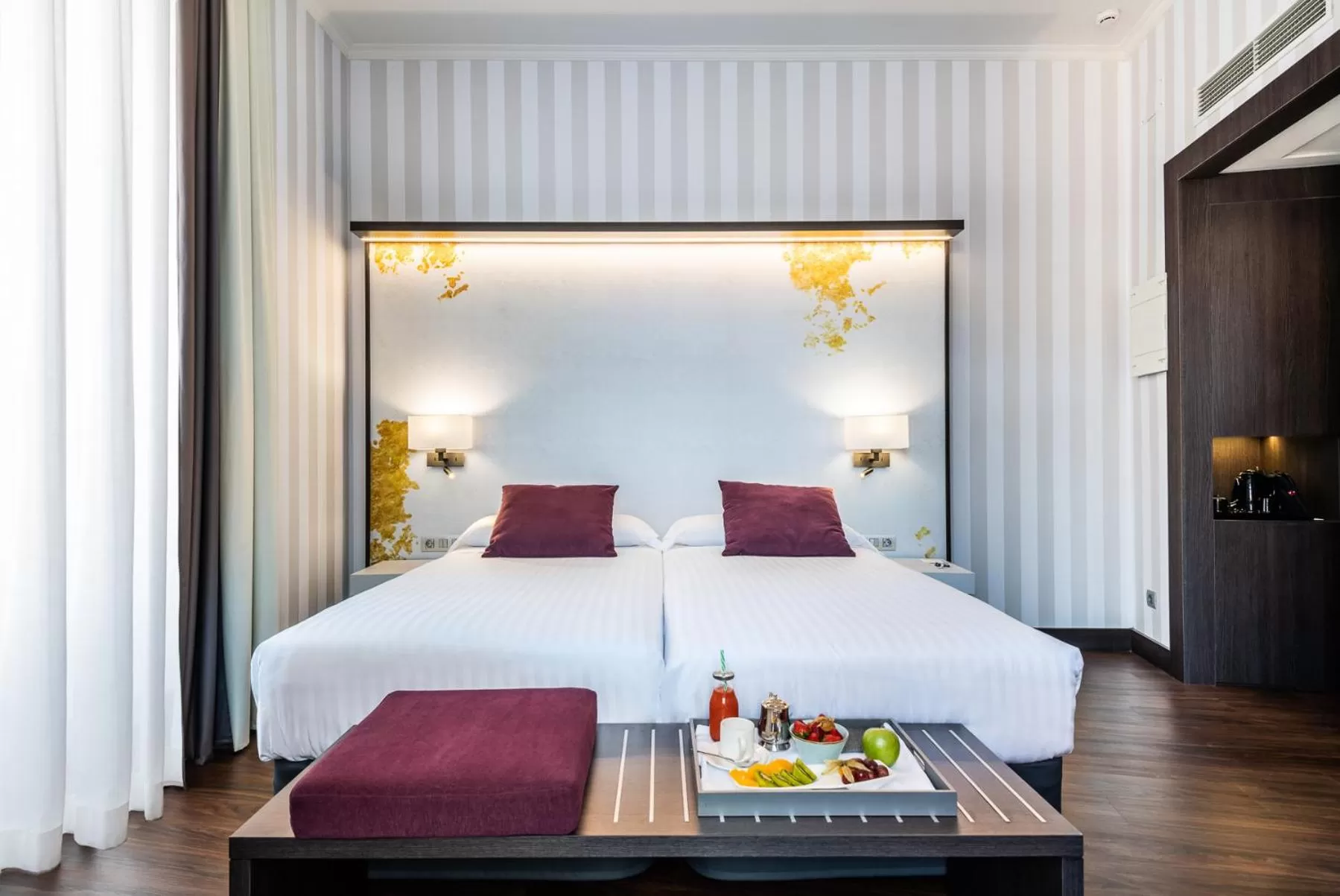 Twin Room in Intelier Palacio San Martin