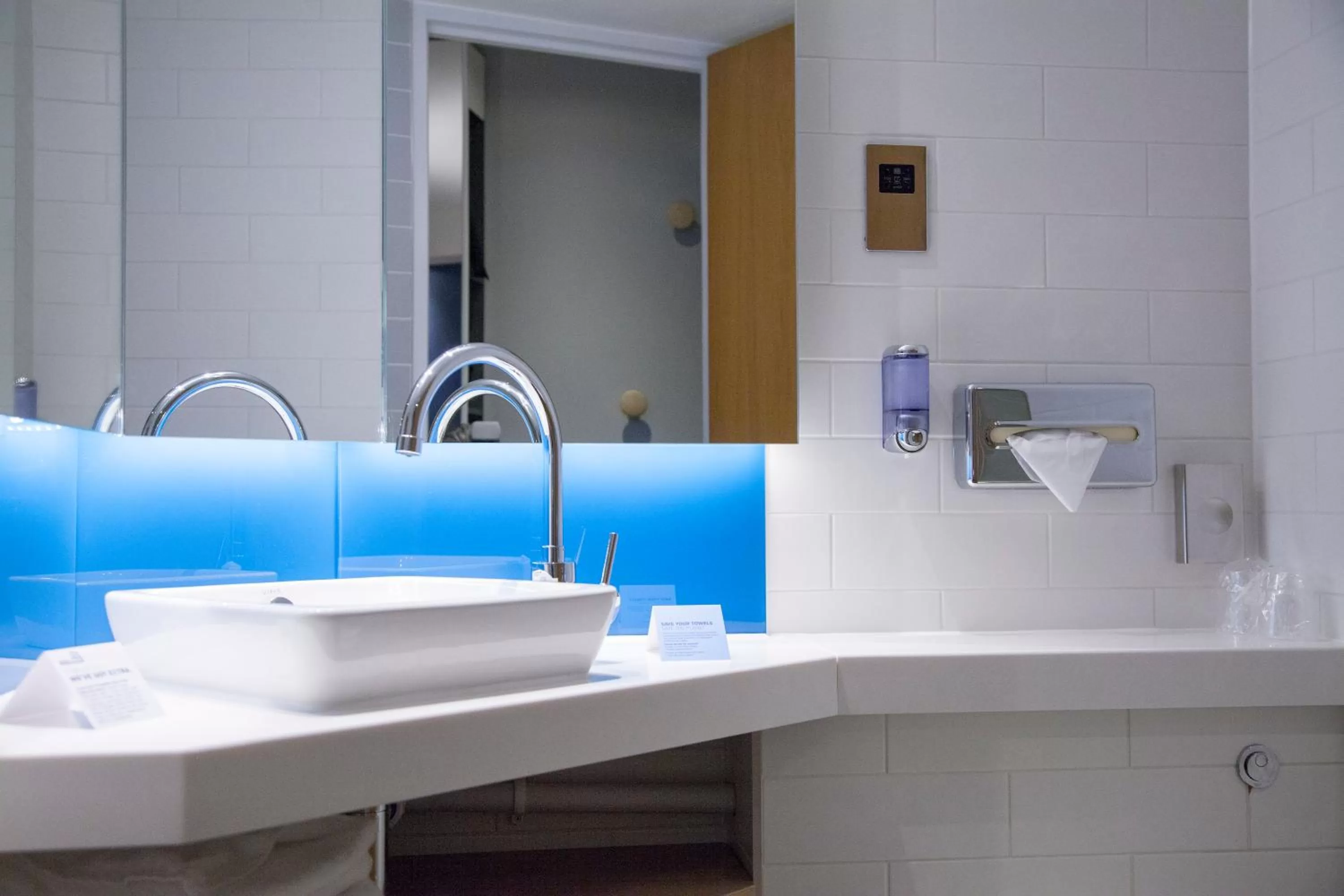 Standard King Room with Free Hot Breakfast in Holiday Inn Express Cardiff Bay by IHG