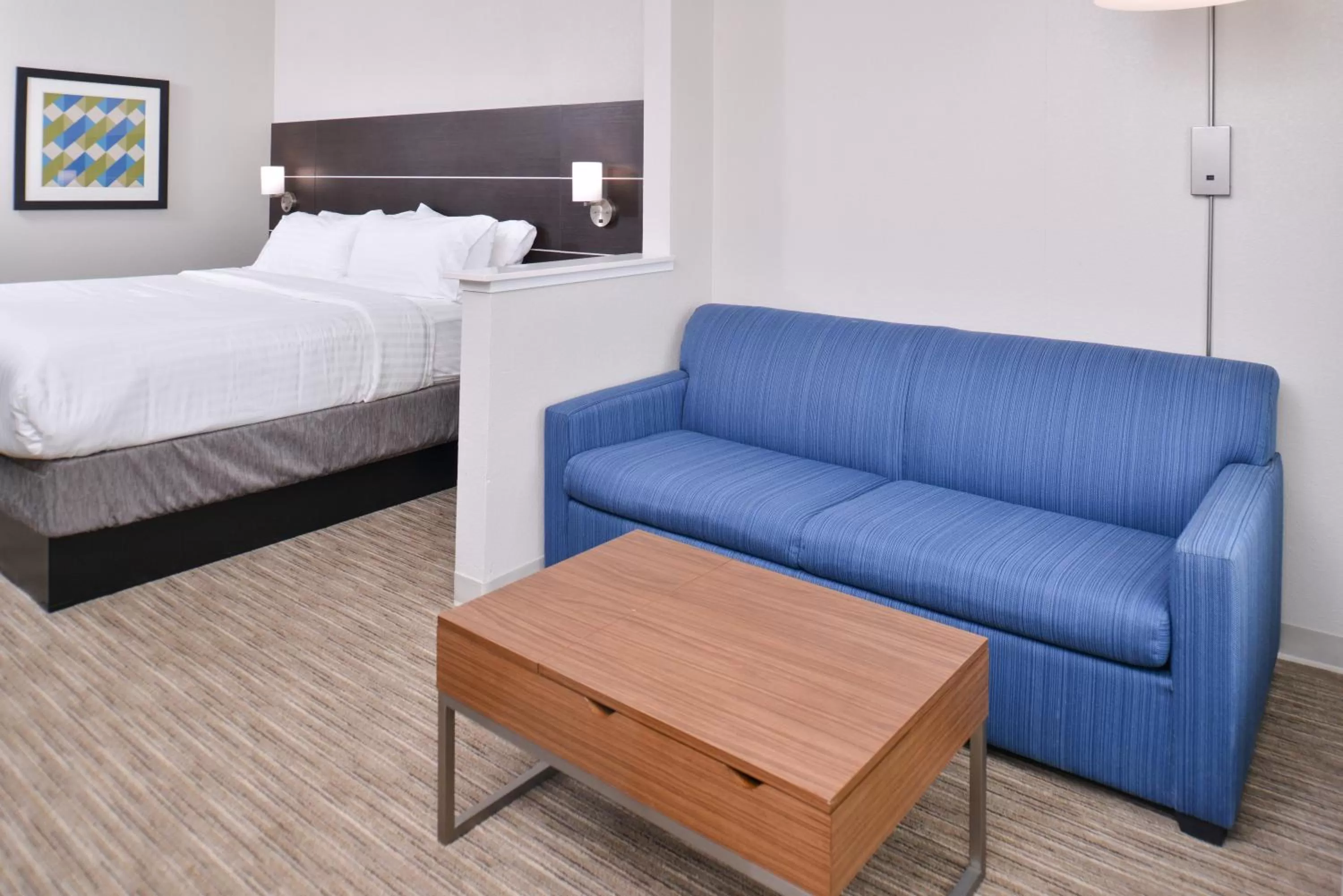 Standard King Room in Holiday Inn Express & Suites Corpus Christi-N Padre Island by IHG