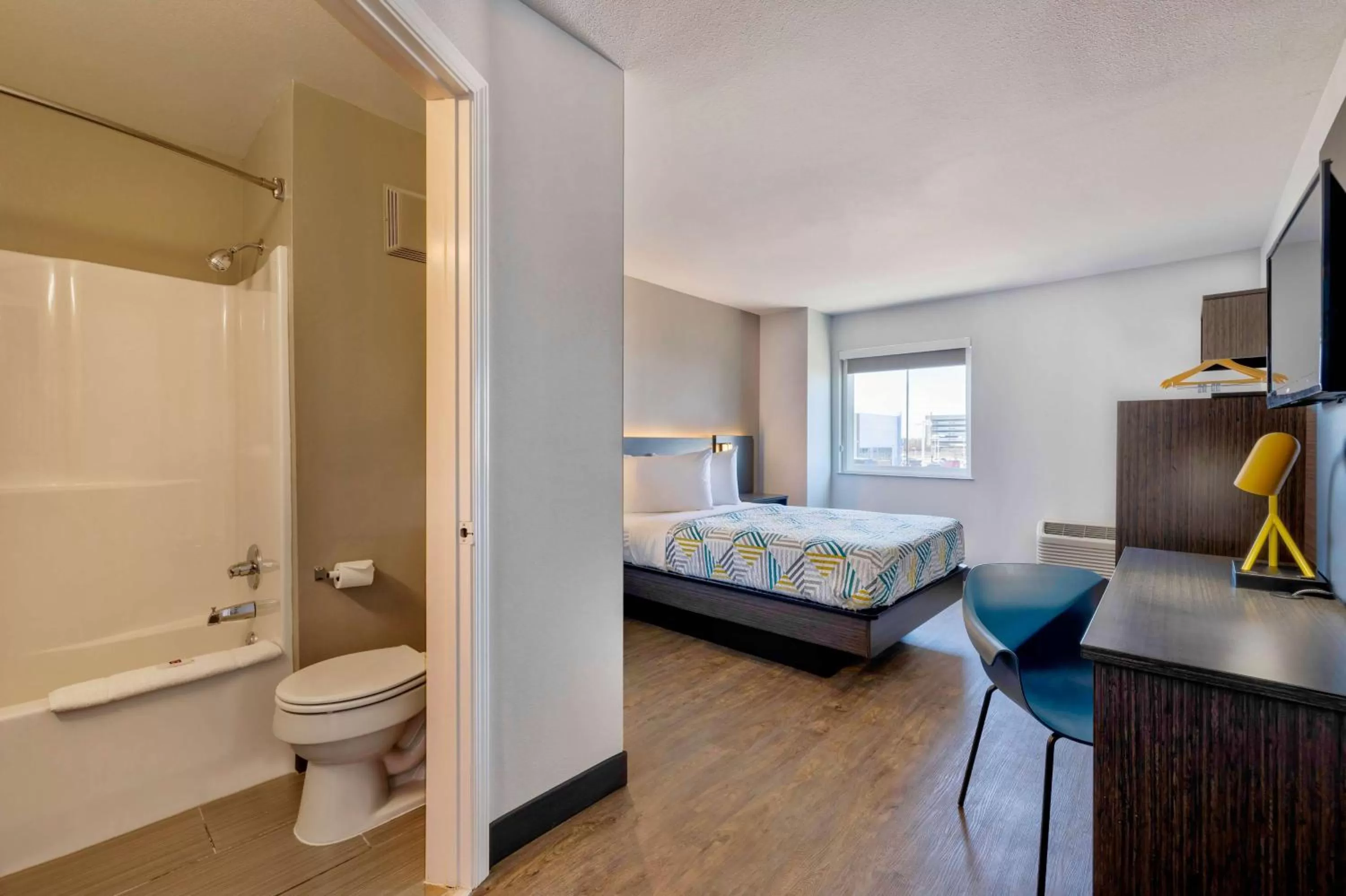 Double Room - single occupancy - Disability Access - Roll In Shower in Motel 6-Norman, OK
