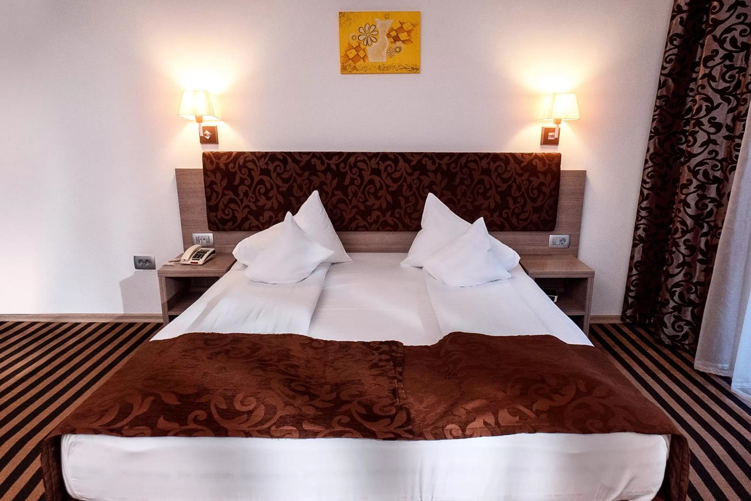 Double or Twin Room with View and Pool Access in Hotel TISA