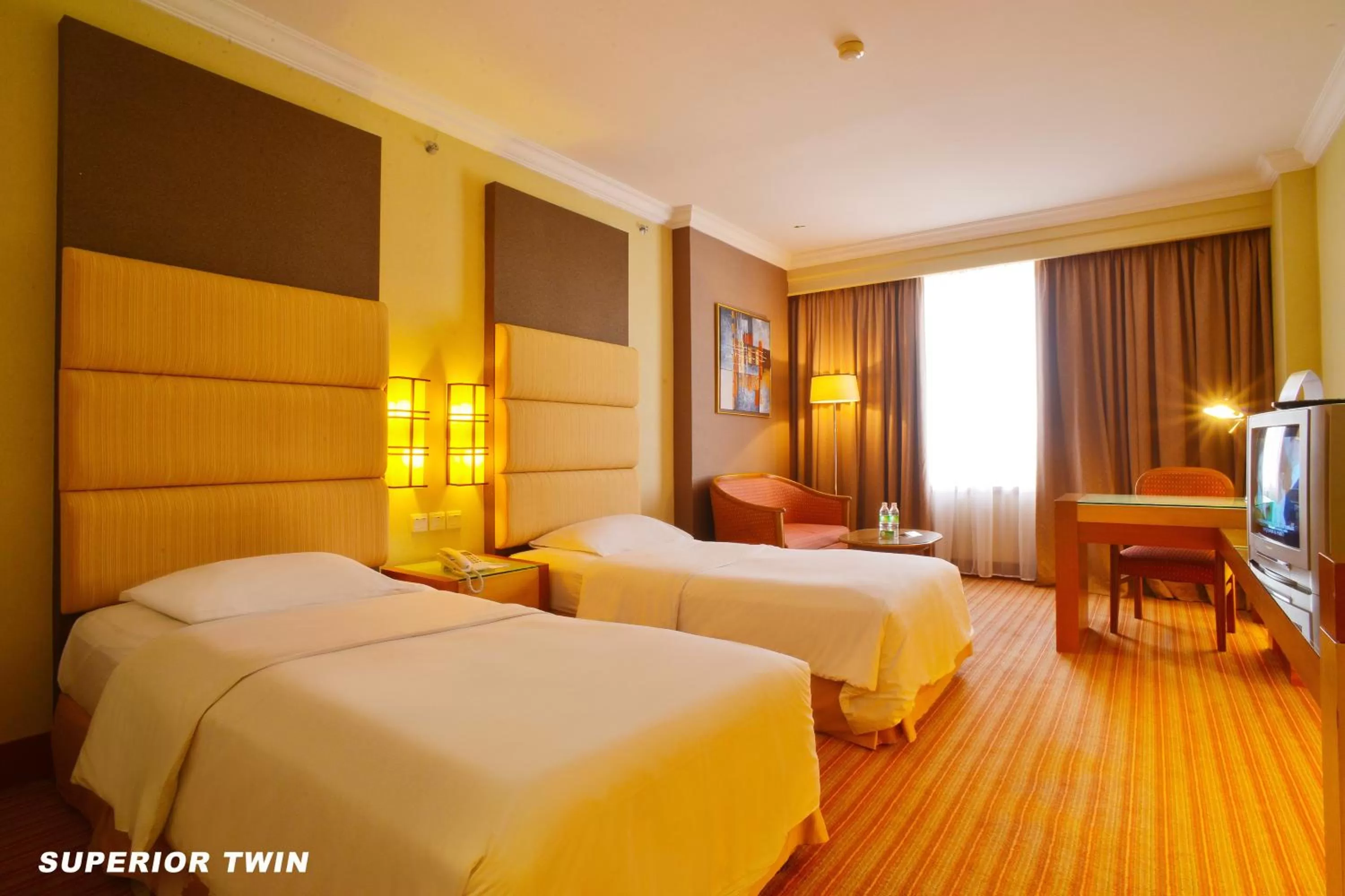 Superior Twin Room in Dynasty Hotel Miri