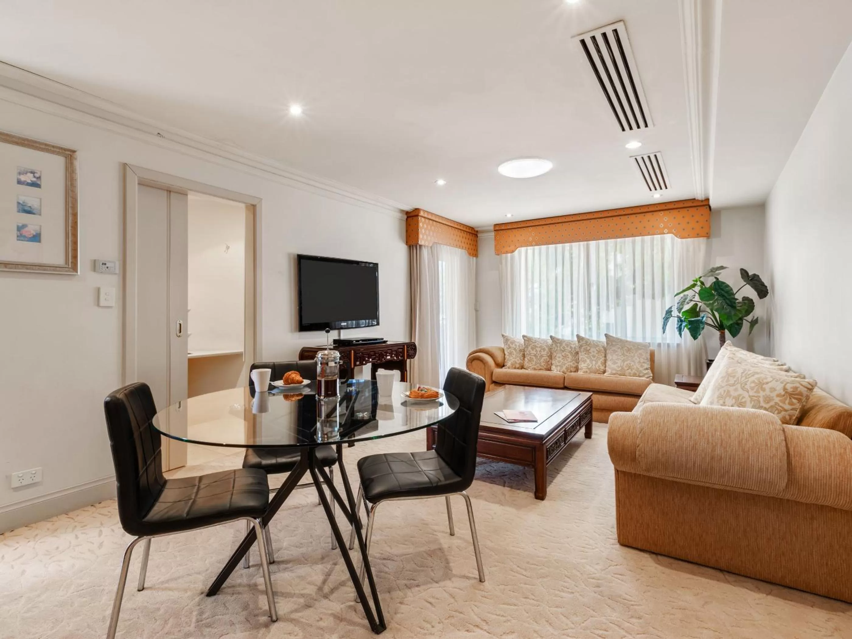 Executive One-Bedroom Suite - Riverside  in The Peninsula Riverside Serviced Apartments