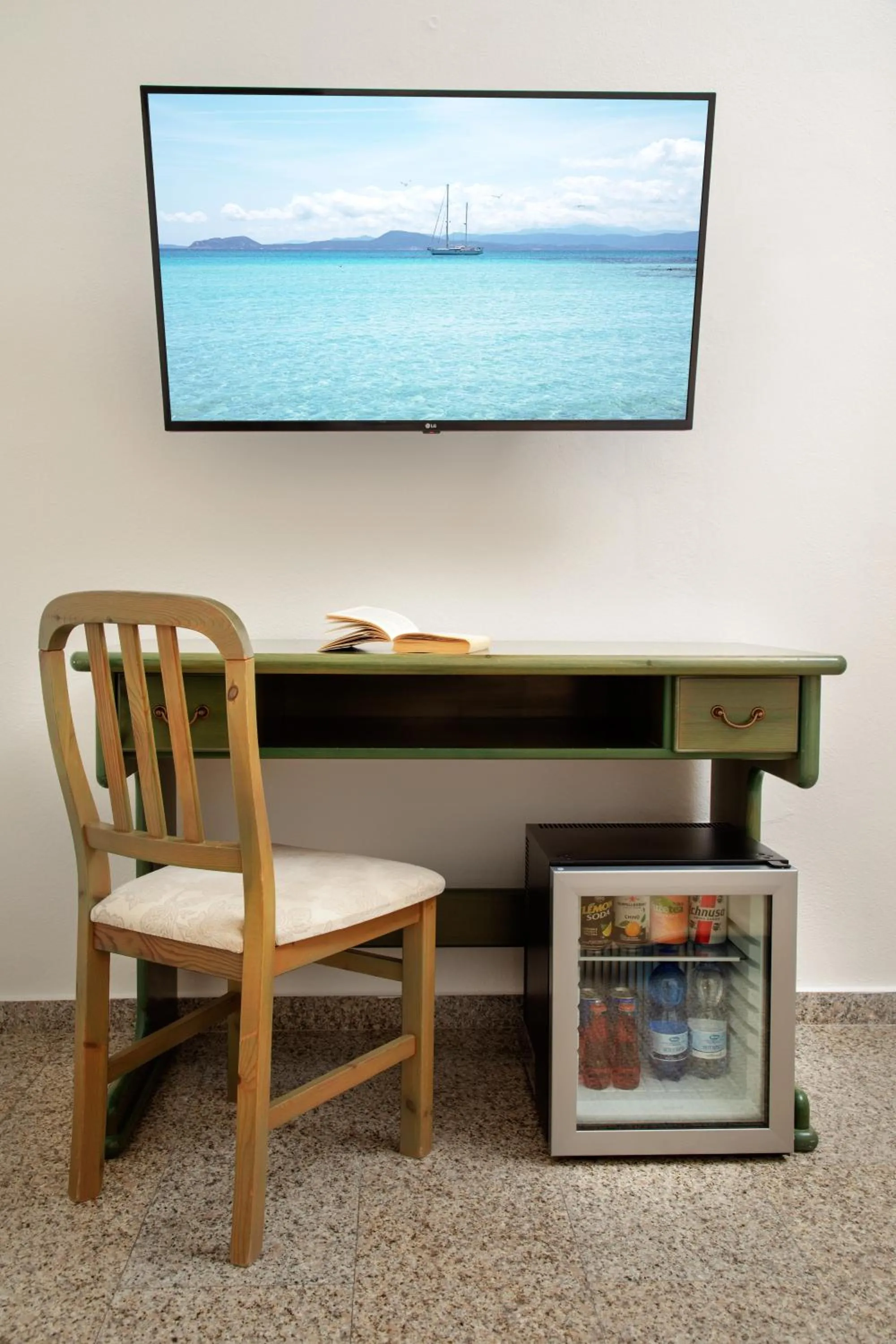 Standard Triple Room in Hotel Castello