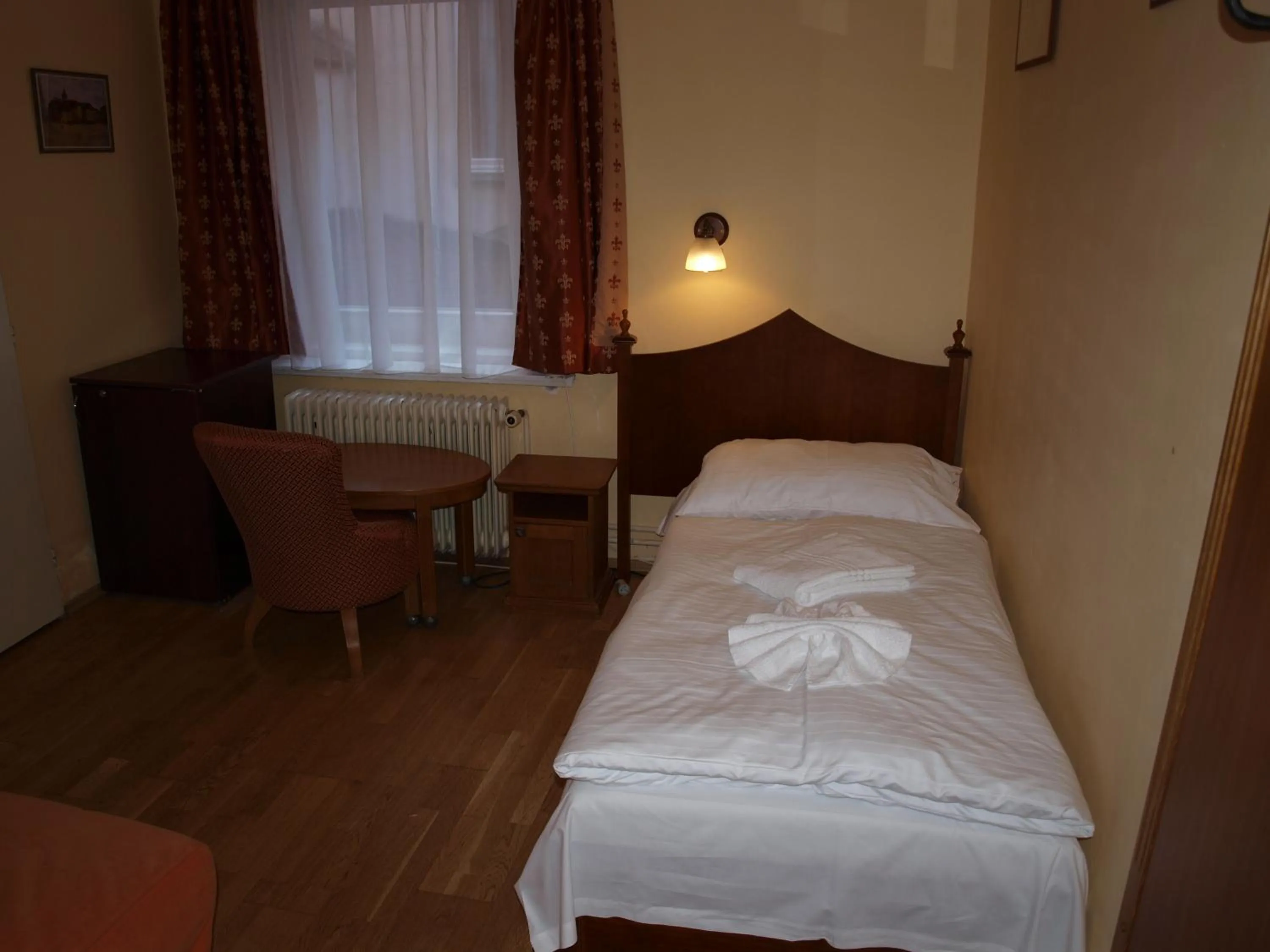 Single Room in Hotel King George