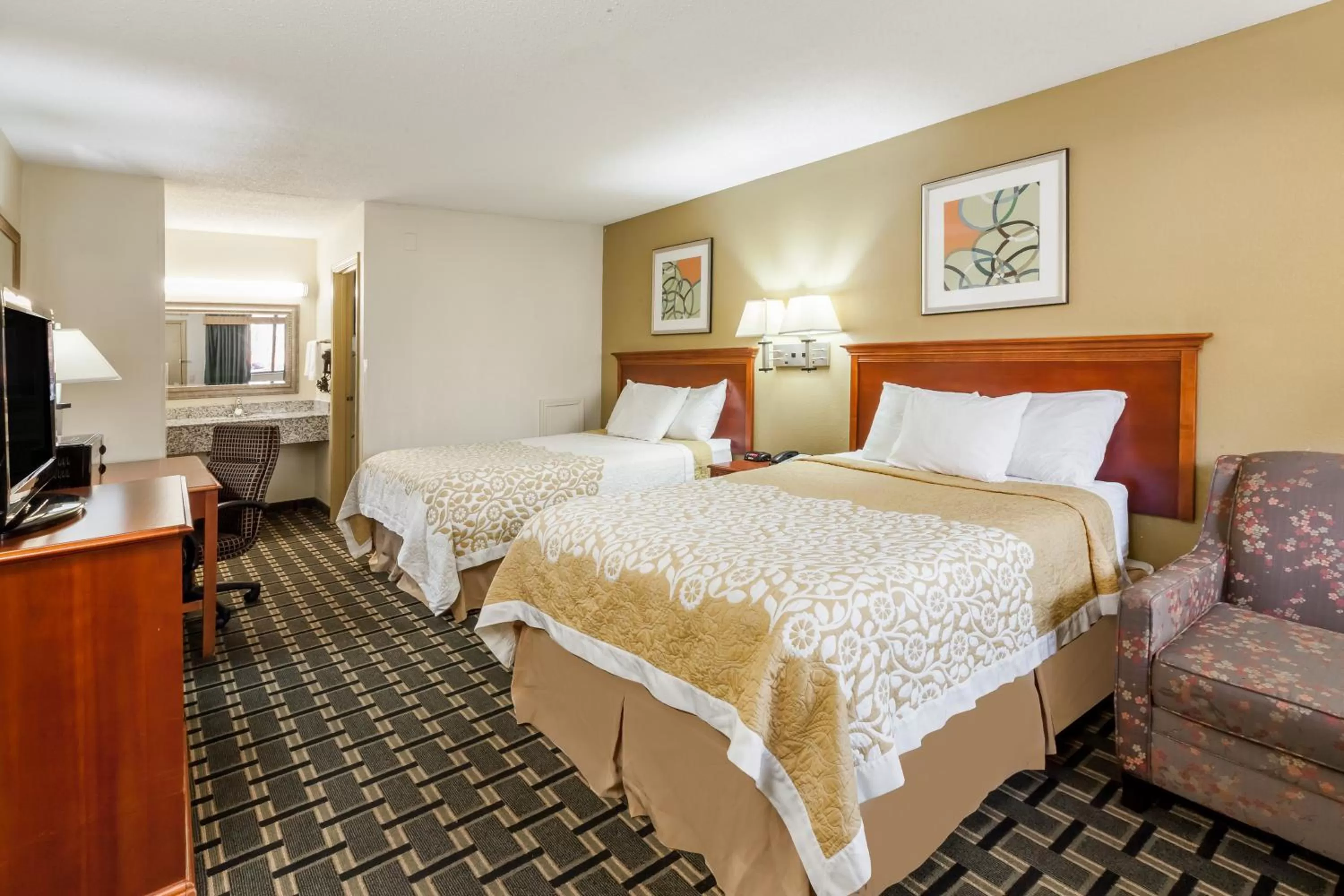 Deluxe Double Room with Two Double Beds - Non-Smoking in Days Inn by Wyndham Kent - Akron