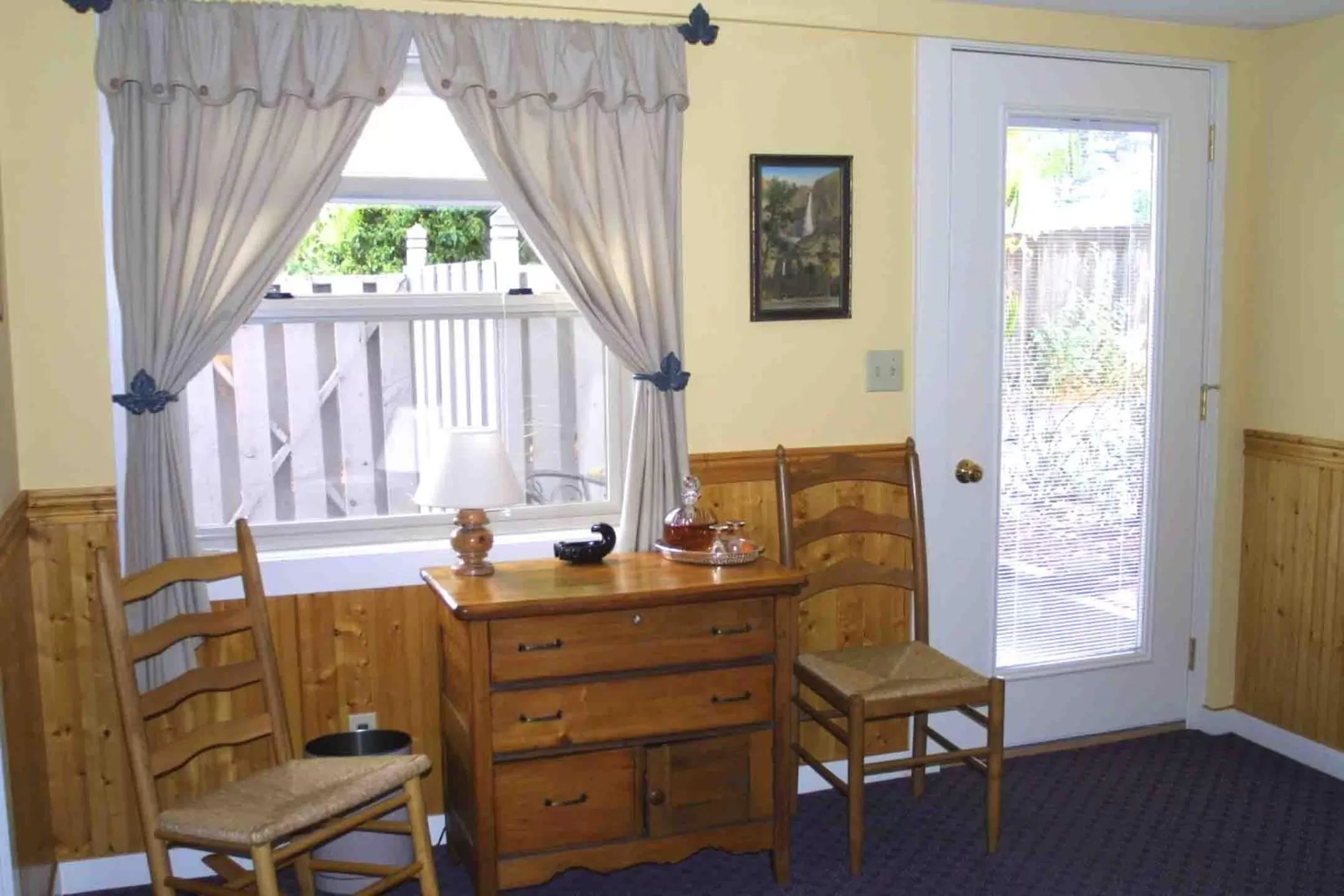 Double Room with Patio in Arden Forest Inn