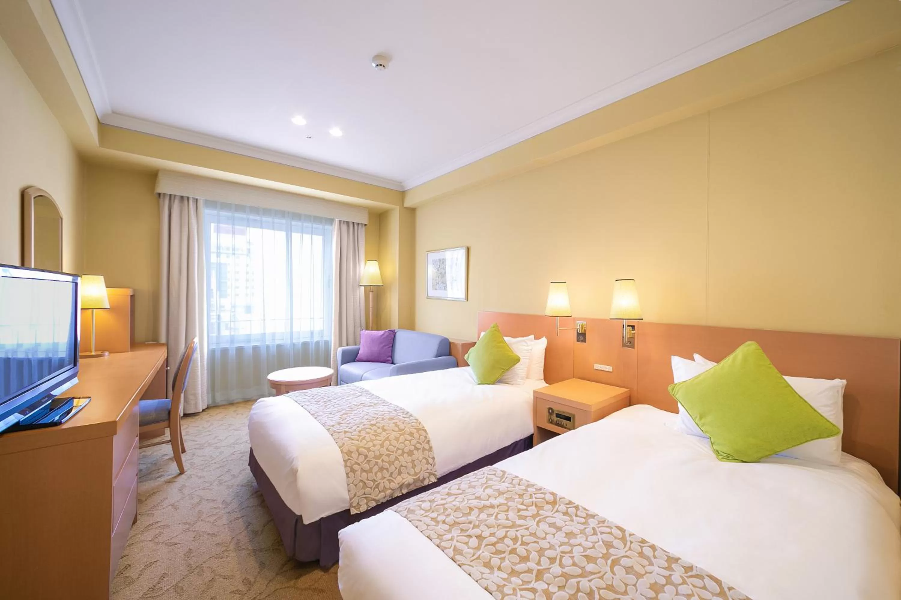 Standard Twin Room with Lounge Access - Smoking in Namba Oriental Hotel