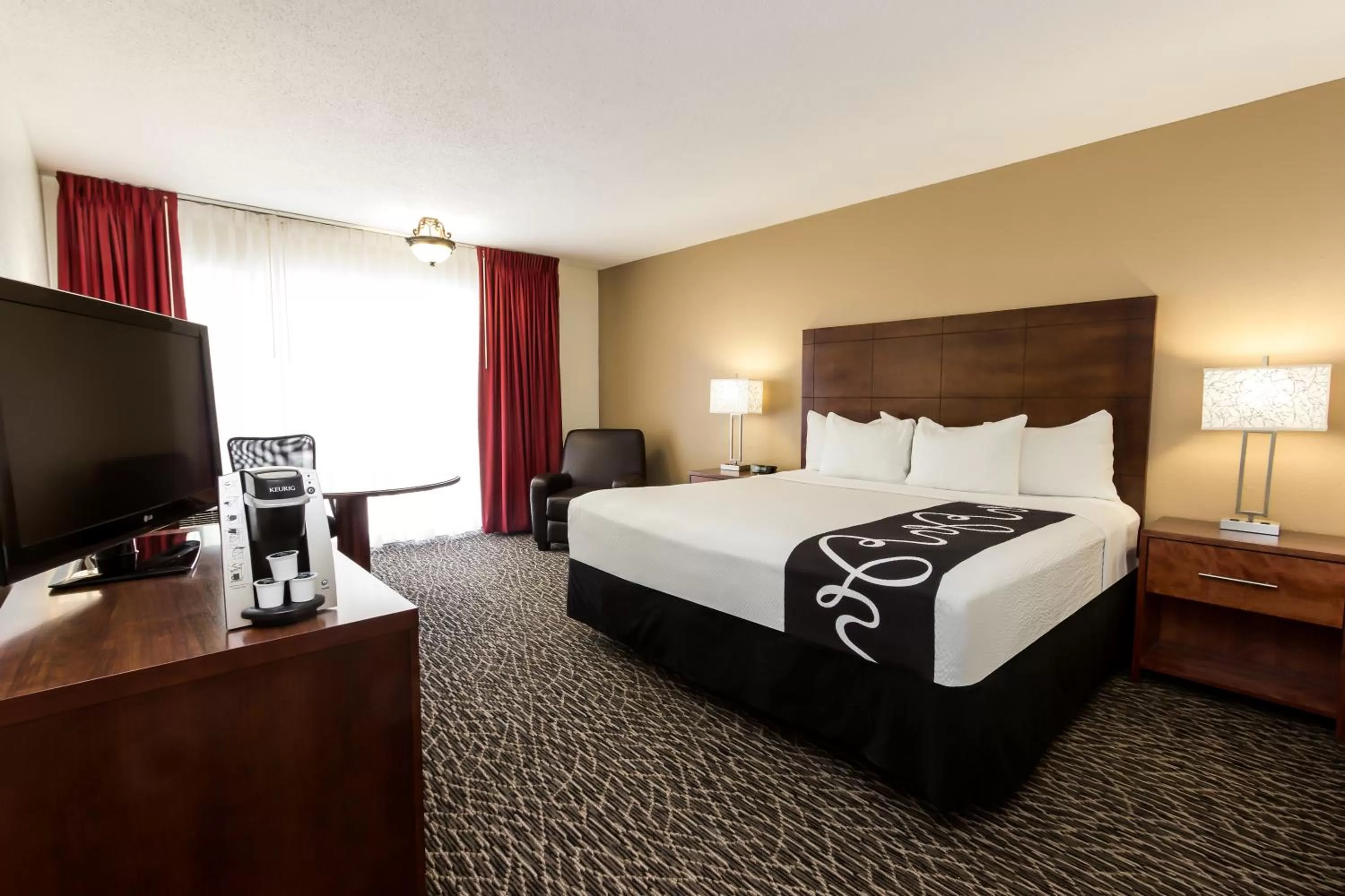 Deluxe King Room in La Quinta by Wyndham Clearwater Central